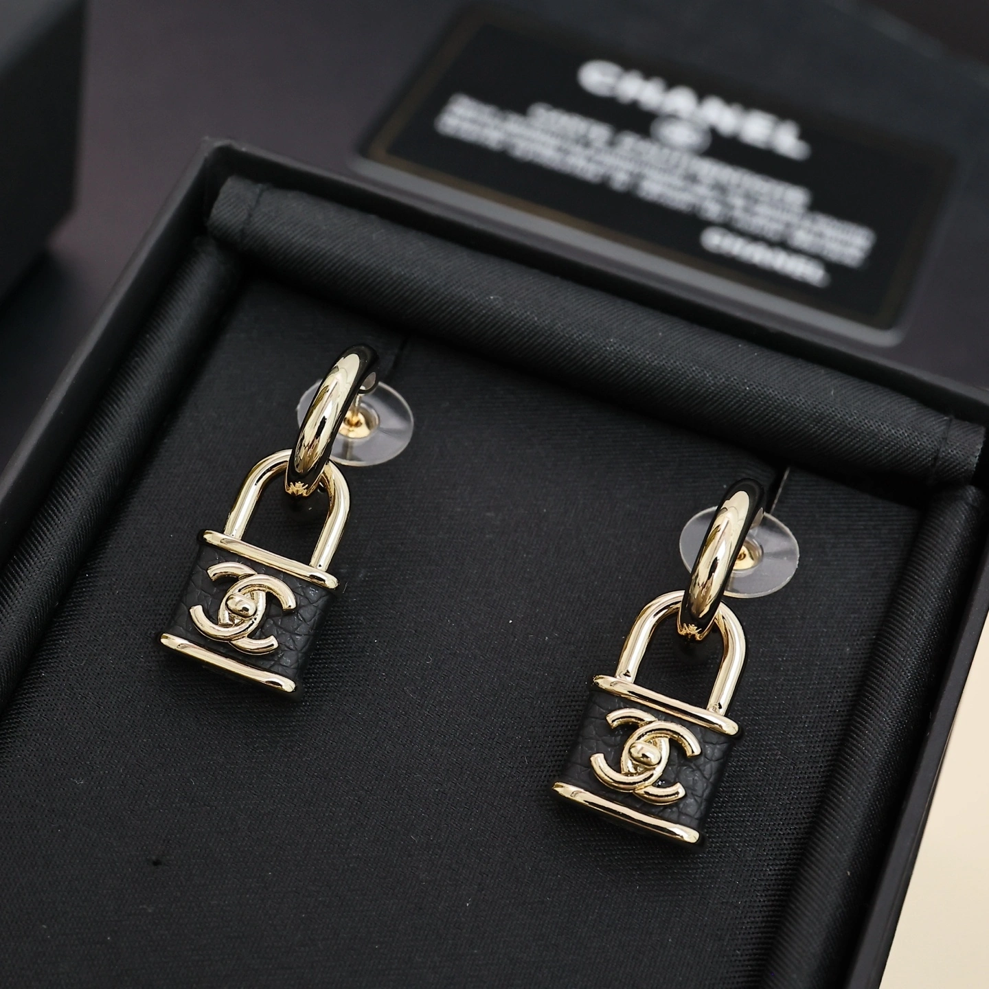 Barbara-- 3h1958 earrings item : E-S092J3102H