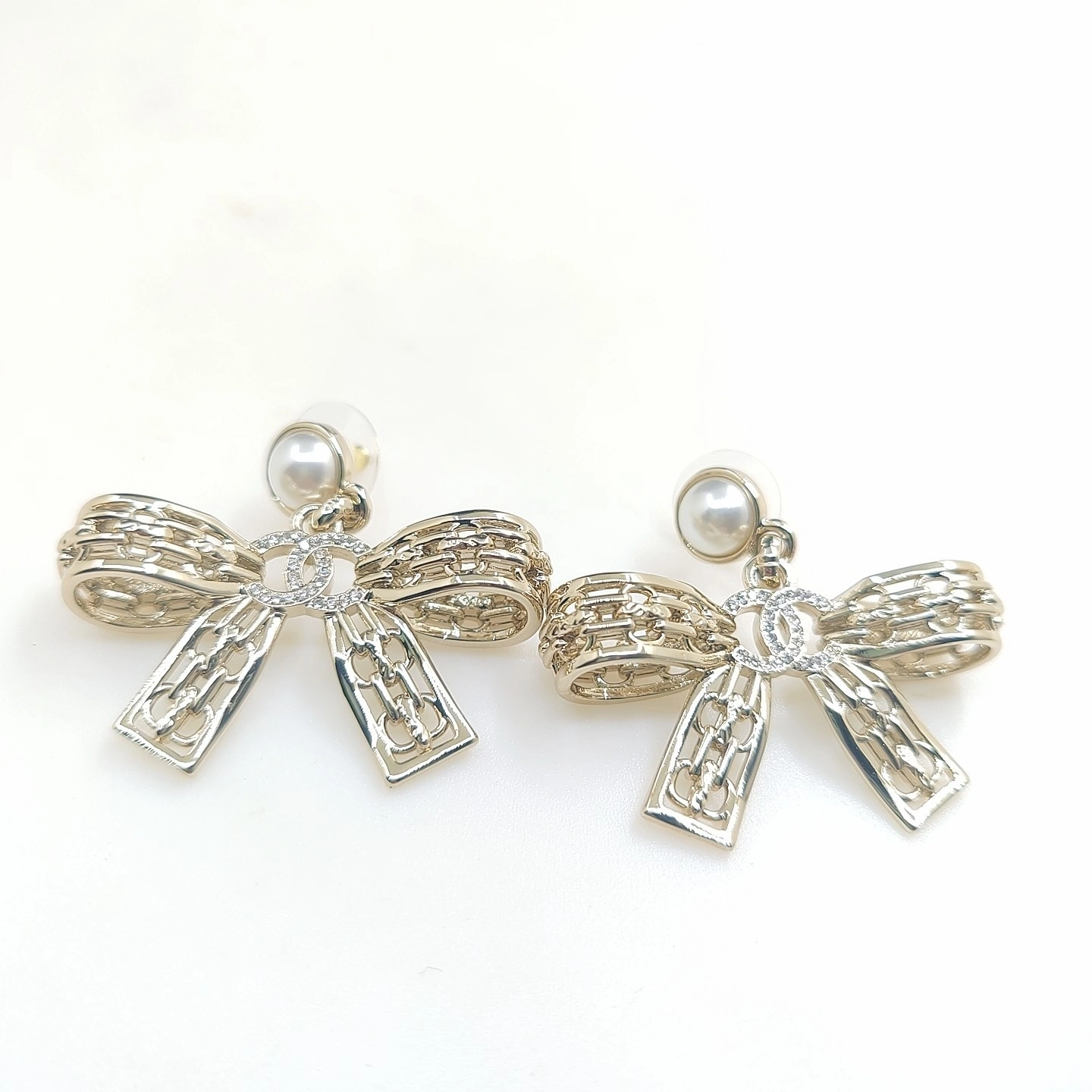 Barbara-- 3h1958 earrings item : E-S092K1108H