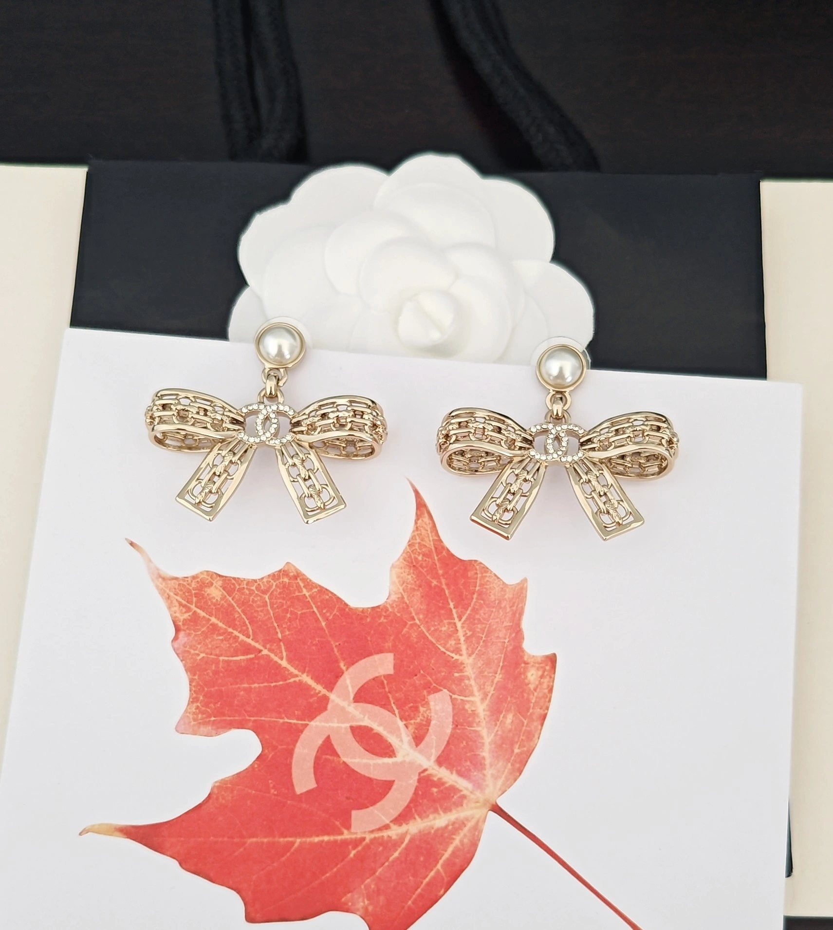 Barbara-- 3h1958 earrings item : E-S092K1108H