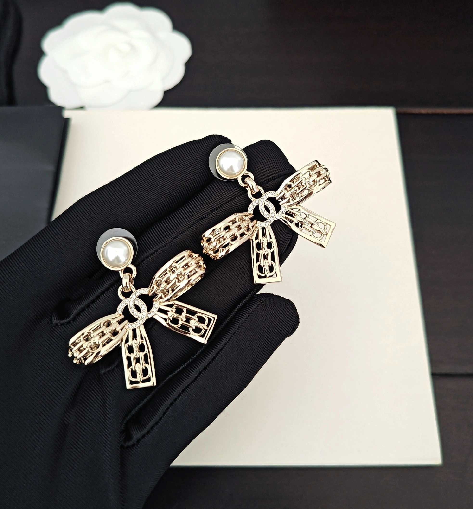 Barbara-- 3h1958 earrings item : E-S092K1108H