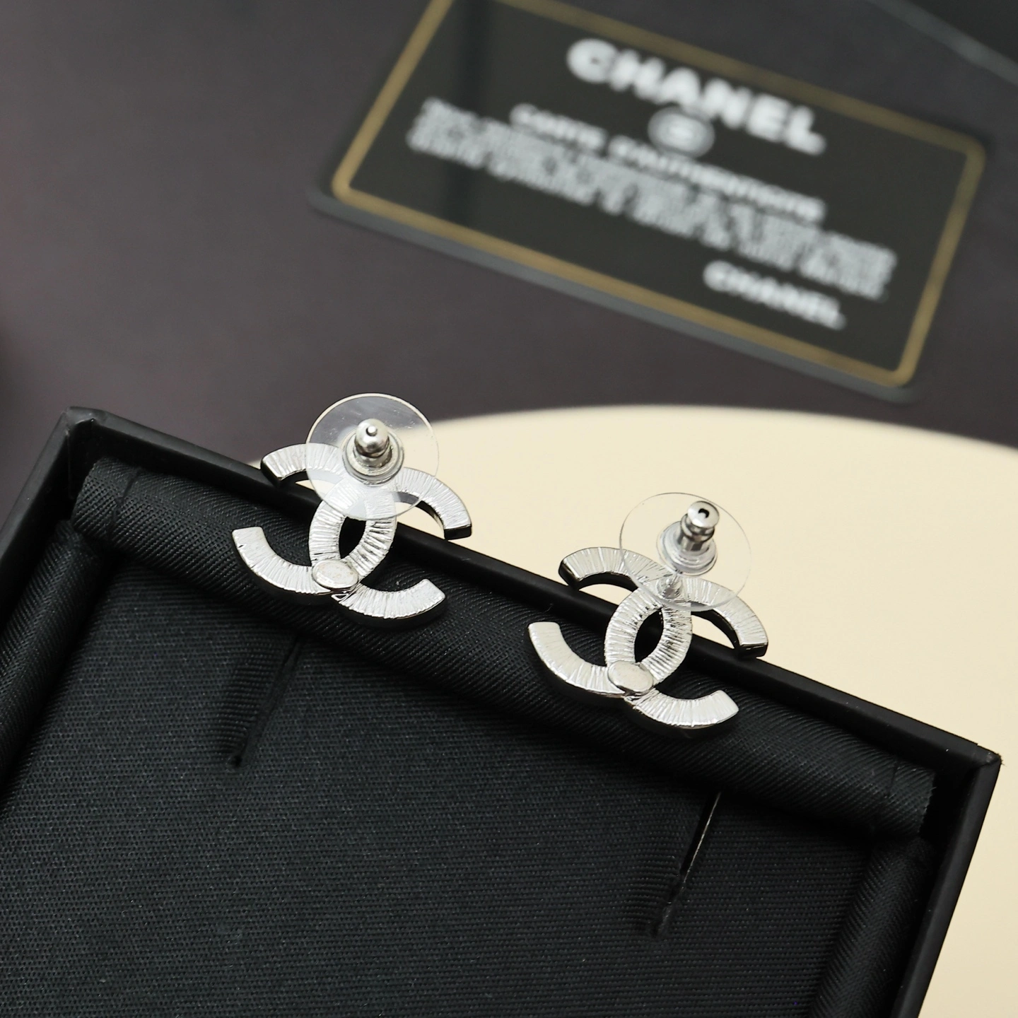 Barbara-- 3h1958 earrings item : E-S092K1112H