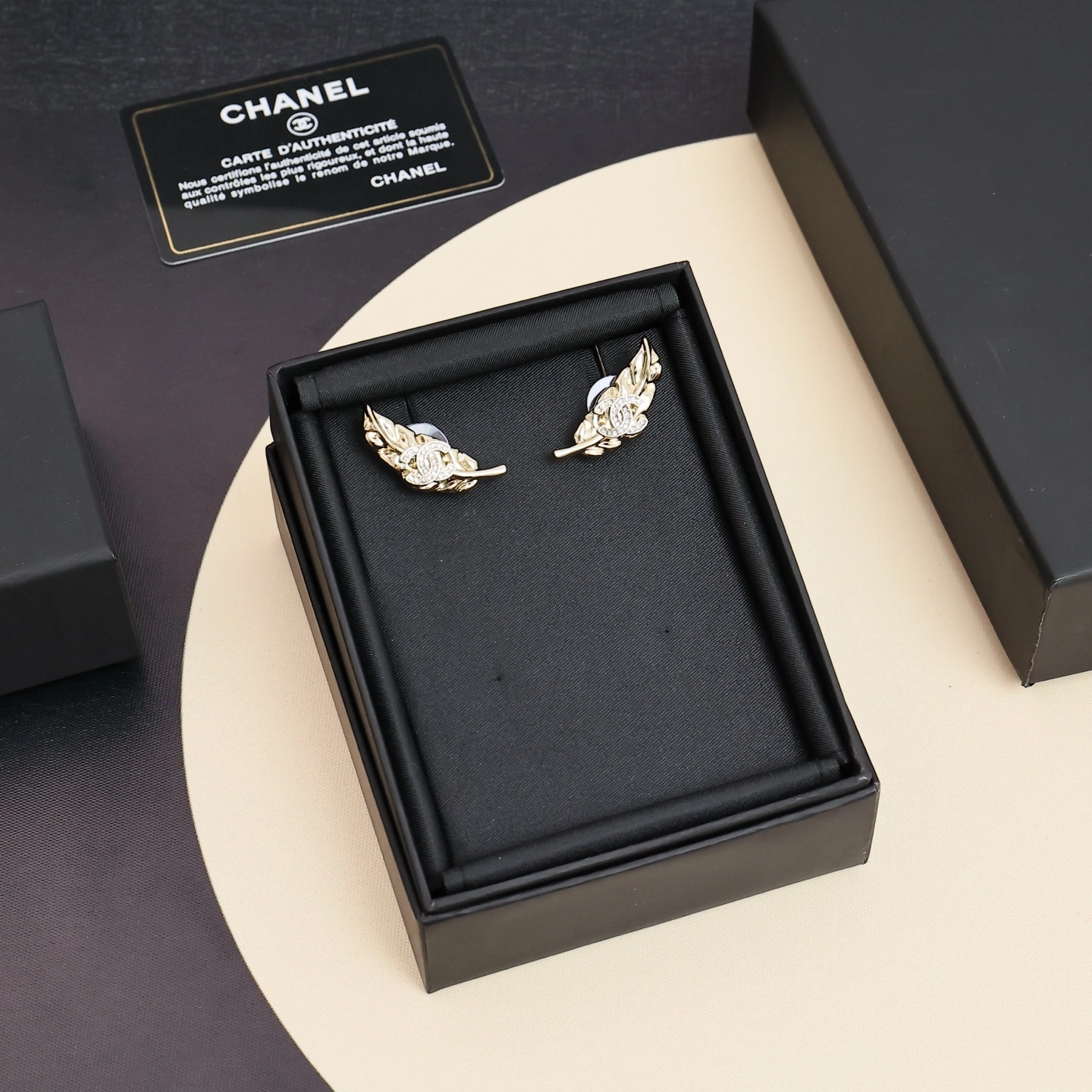 Barbara-- 3h1958 earrings item : E-S092K1113H