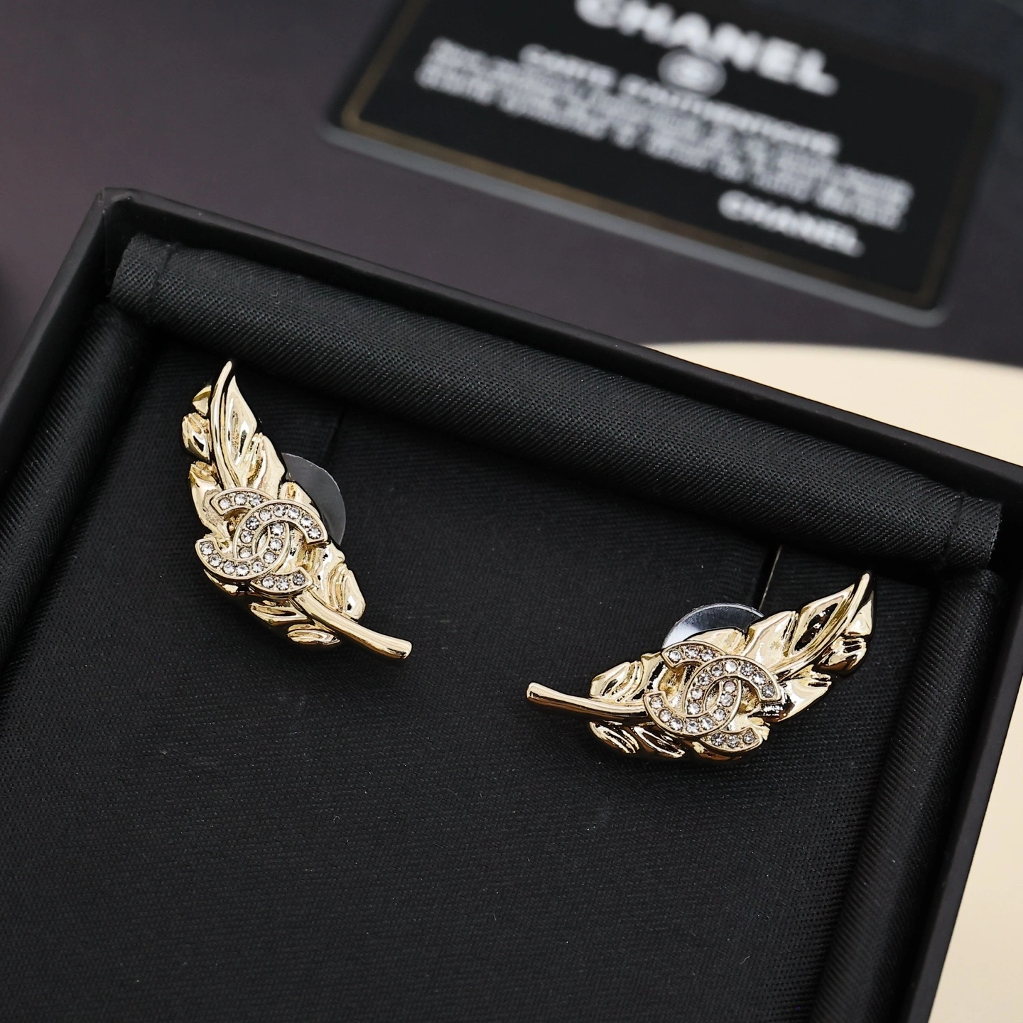 Barbara-- 3h1958 earrings item : E-S092K1113H