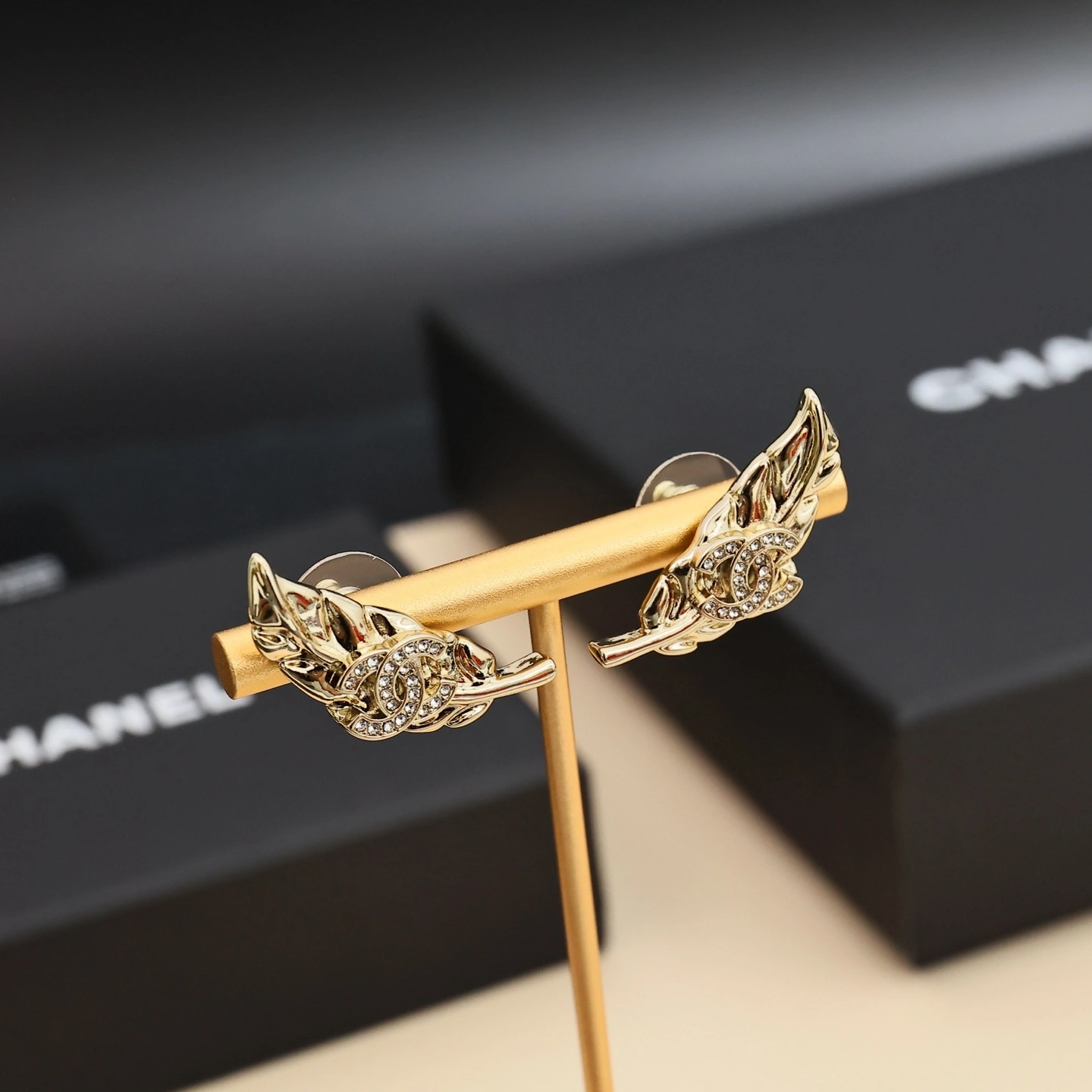 Barbara-- 3h1958 earrings item : E-S092K1113H