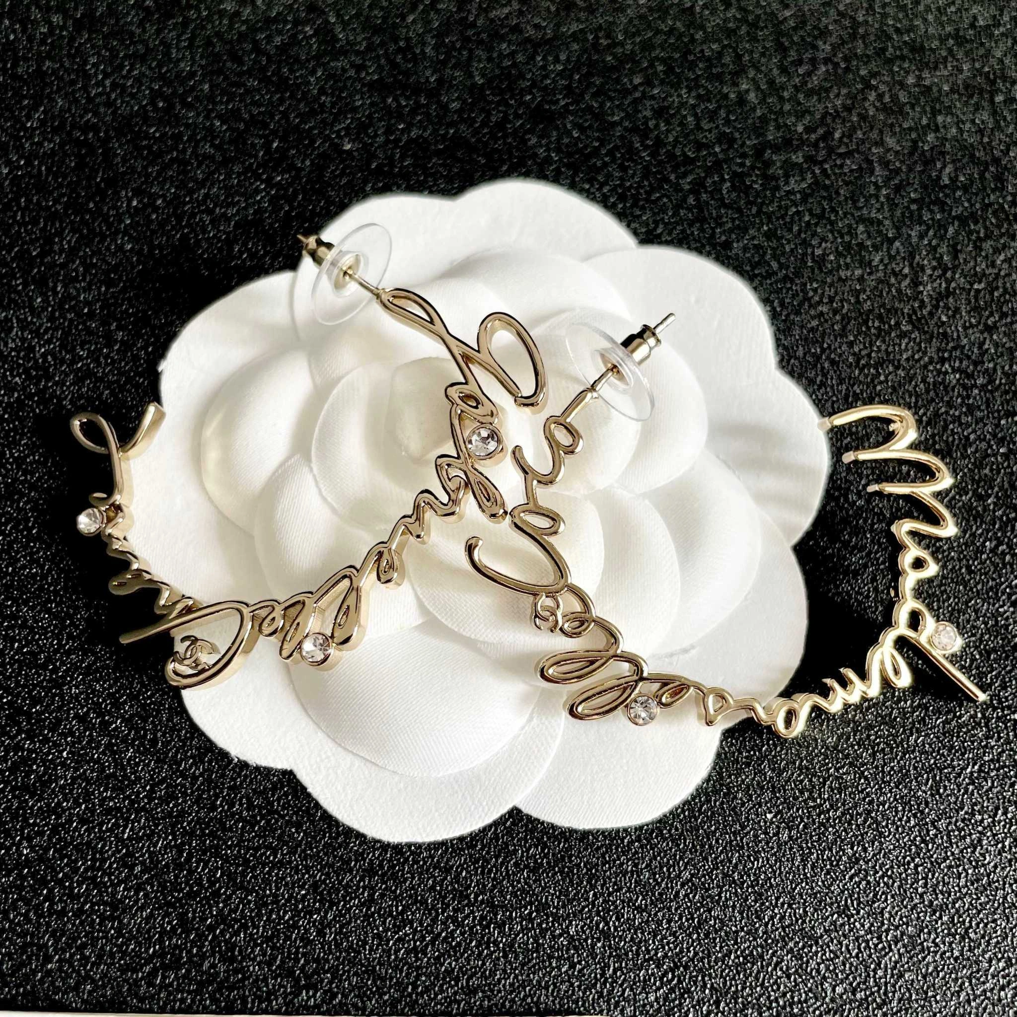 Barbara-- 3h1958 earrings item:E-S092L3119H