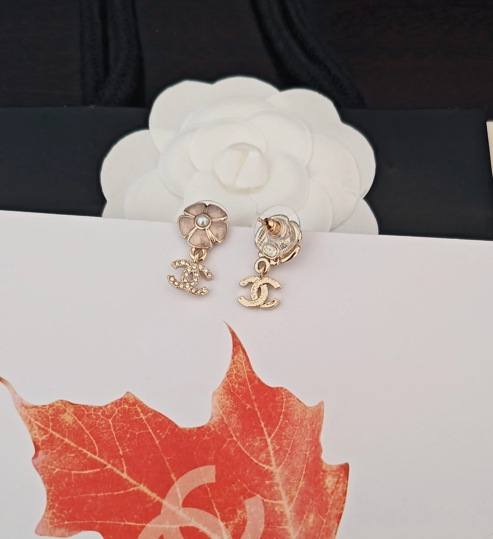 Barbara-- 3h1958 earrings item:F-S092A1031H