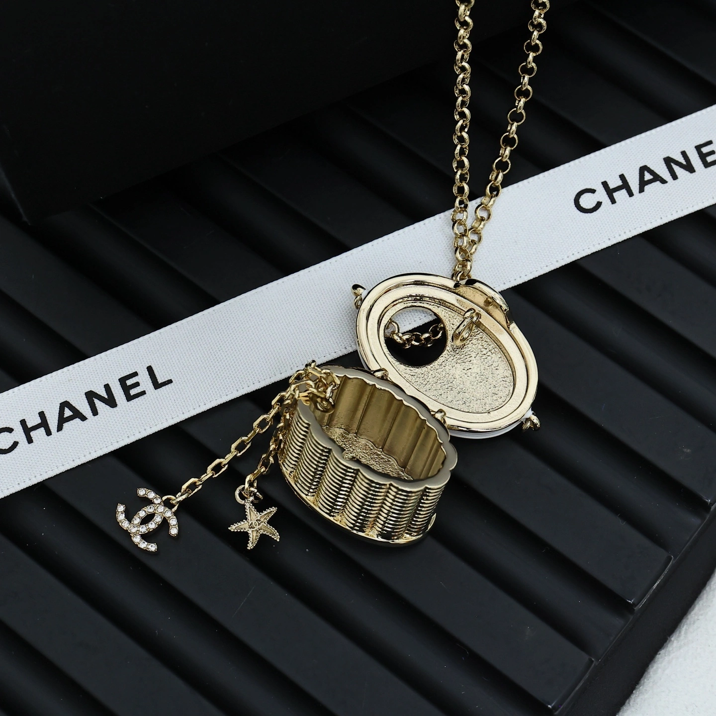 Barbara-- 3h1958 necklace item : E-S092K1103H