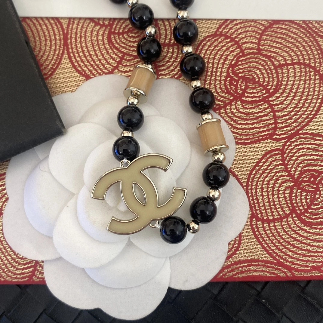 Barbara-- 3h1958 necklace item:E-S092J1236H