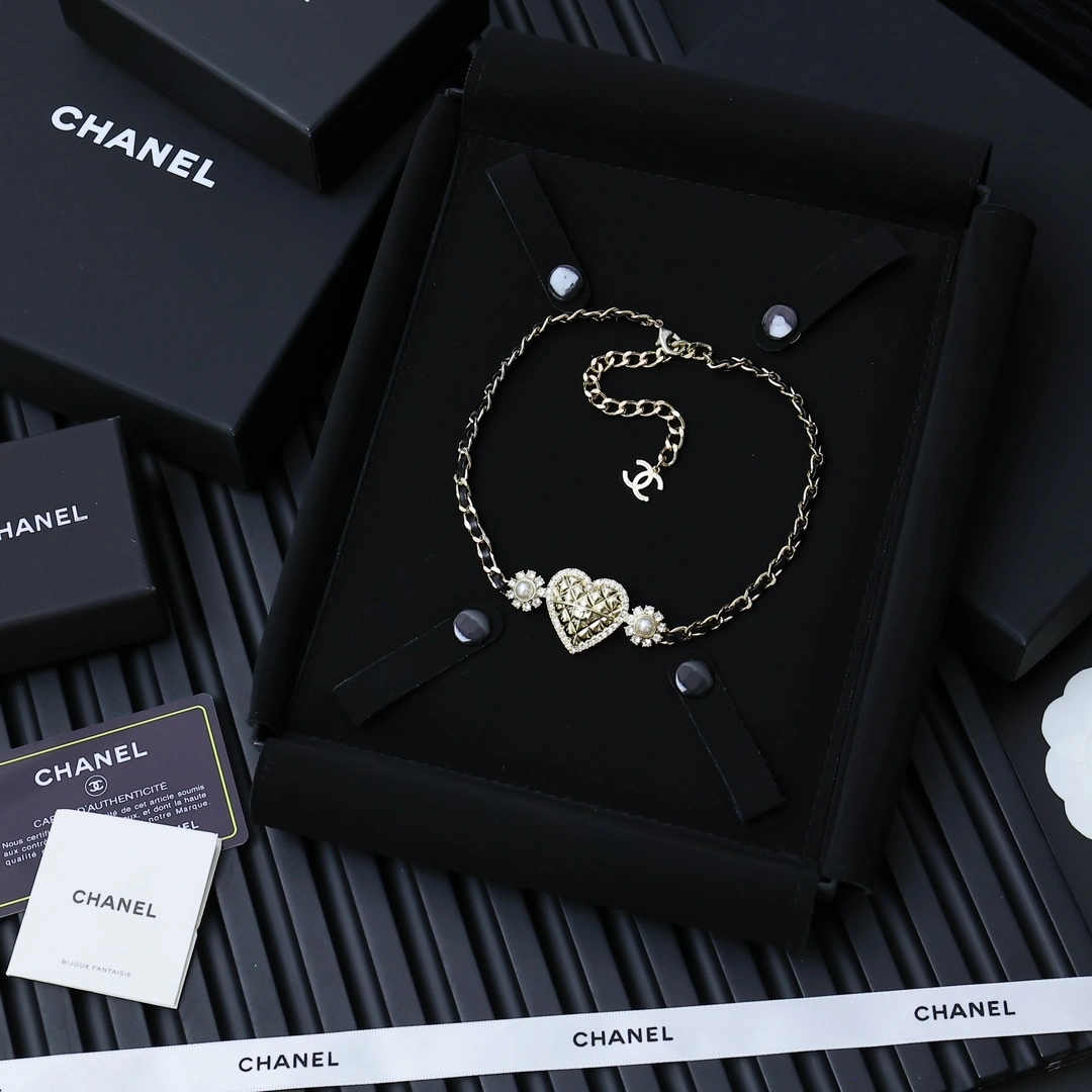 Barbara-- 3h1958 necklace sheepskin item : E-S092J3108H