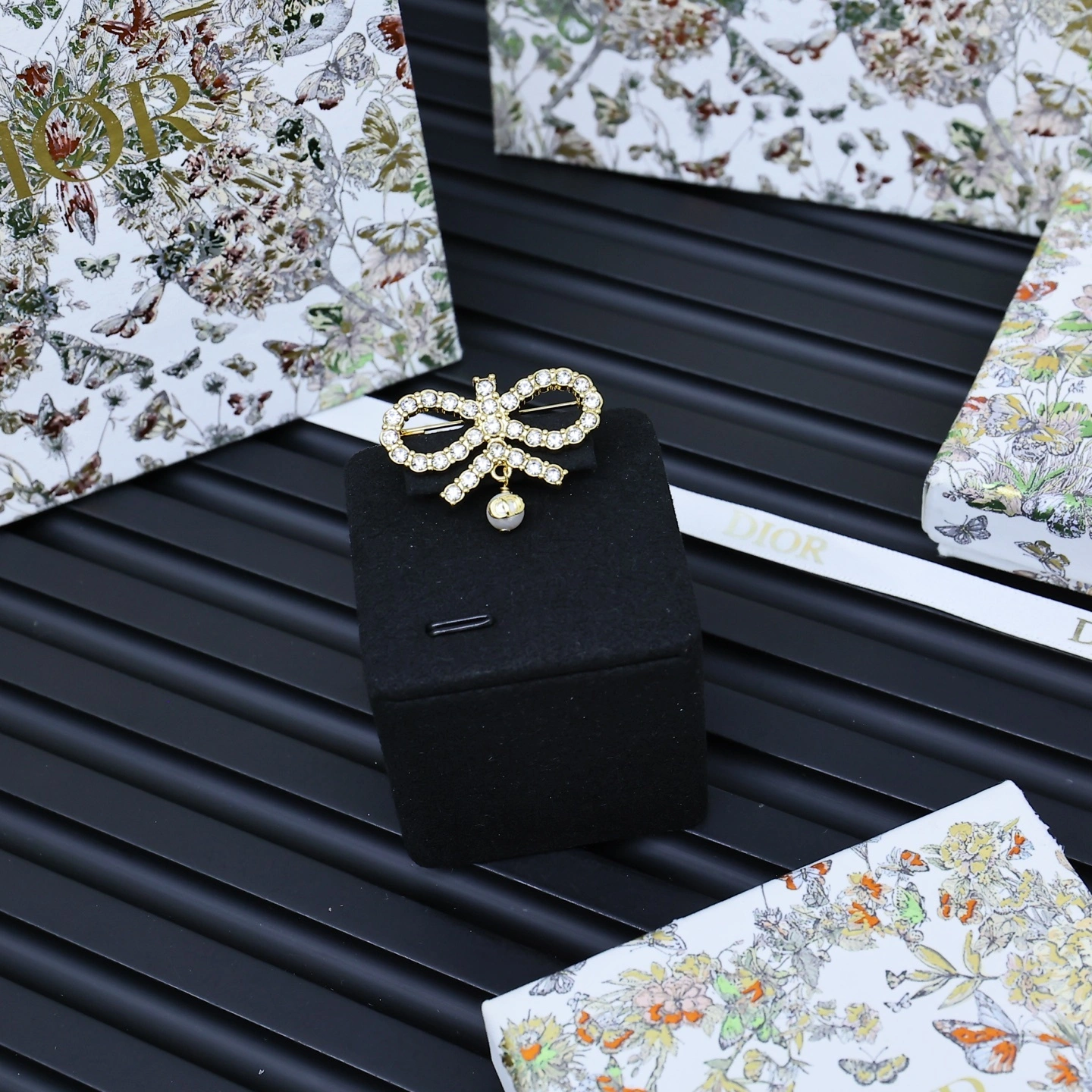 Barbara-- 4ior brooches item : E-S092K0801H