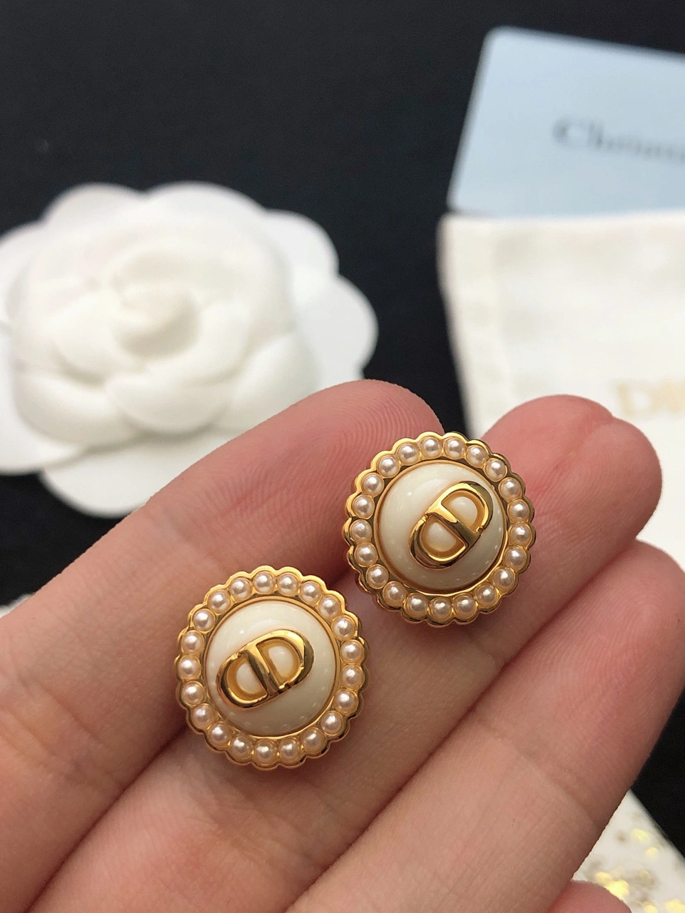 &Barbara-- 4ior logo item:D-S092J3120