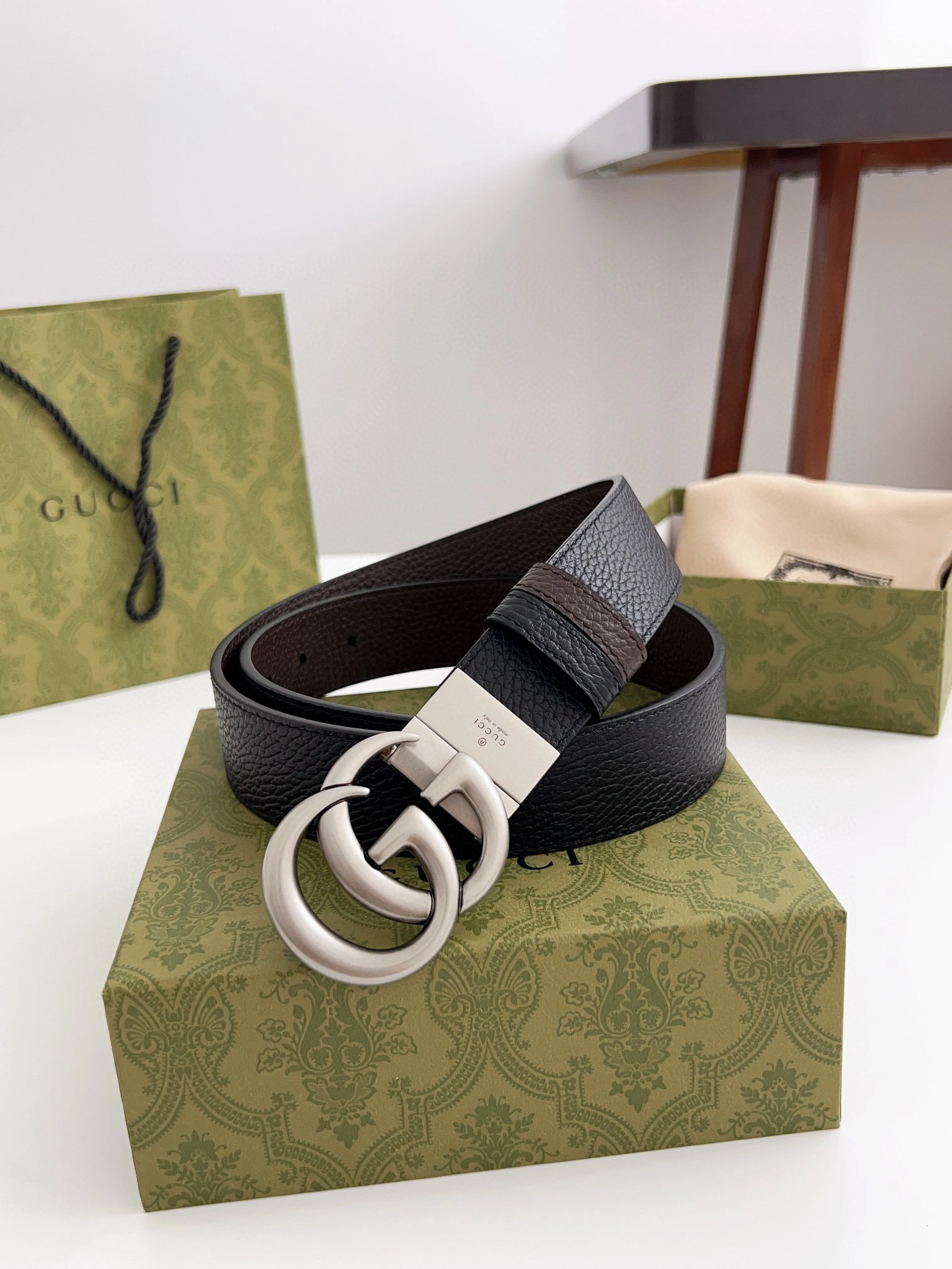 Barbara-- 627055-CAO2N-1062 reversible Calfskin item:D-S000A1924R