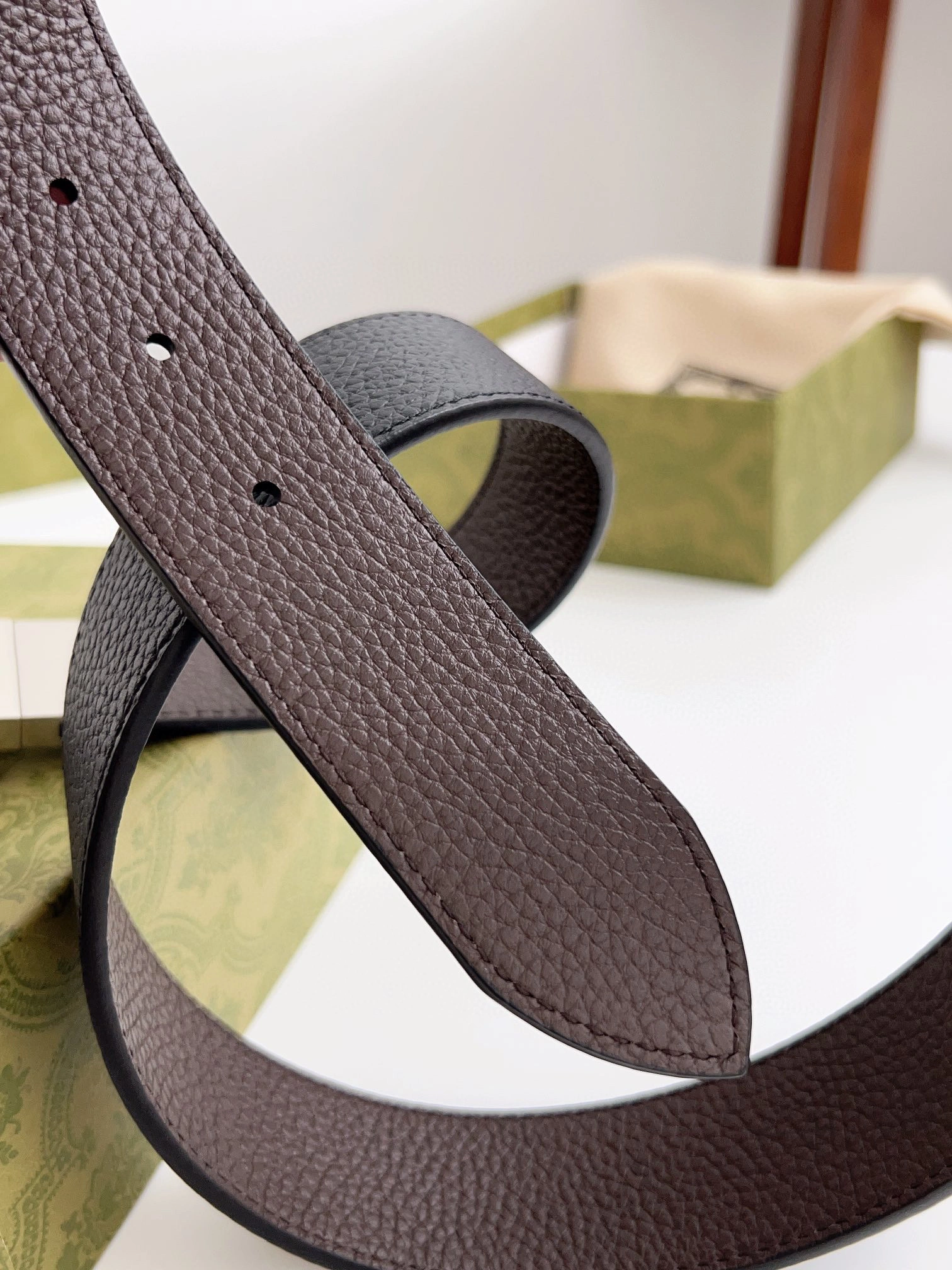 Barbara-- 627055-CAO2N-1062 reversible Calfskin item:D-S000A1924R