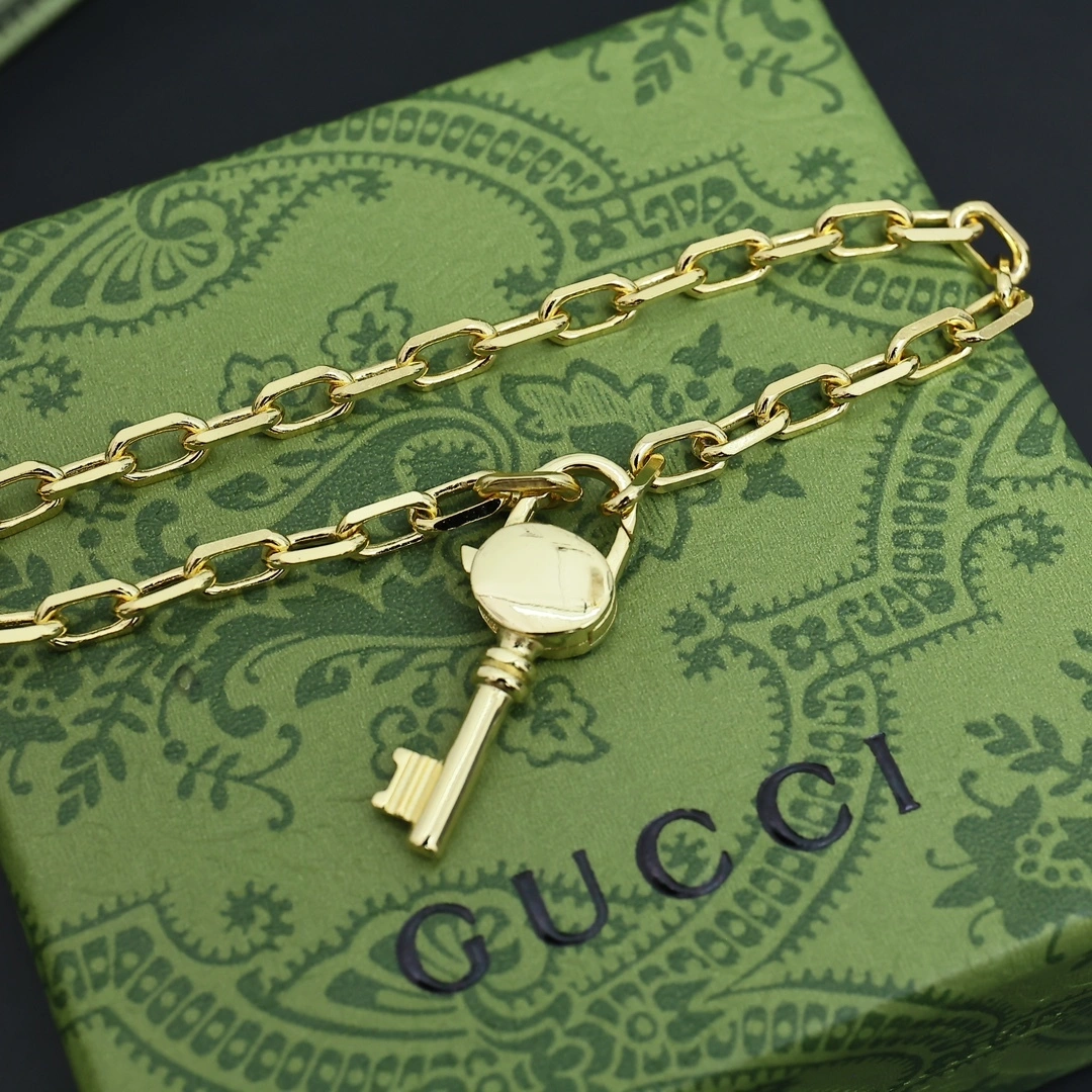 Barbara-- 6u33i Trademark bracelet 2colour item : E-S092J2836-2H