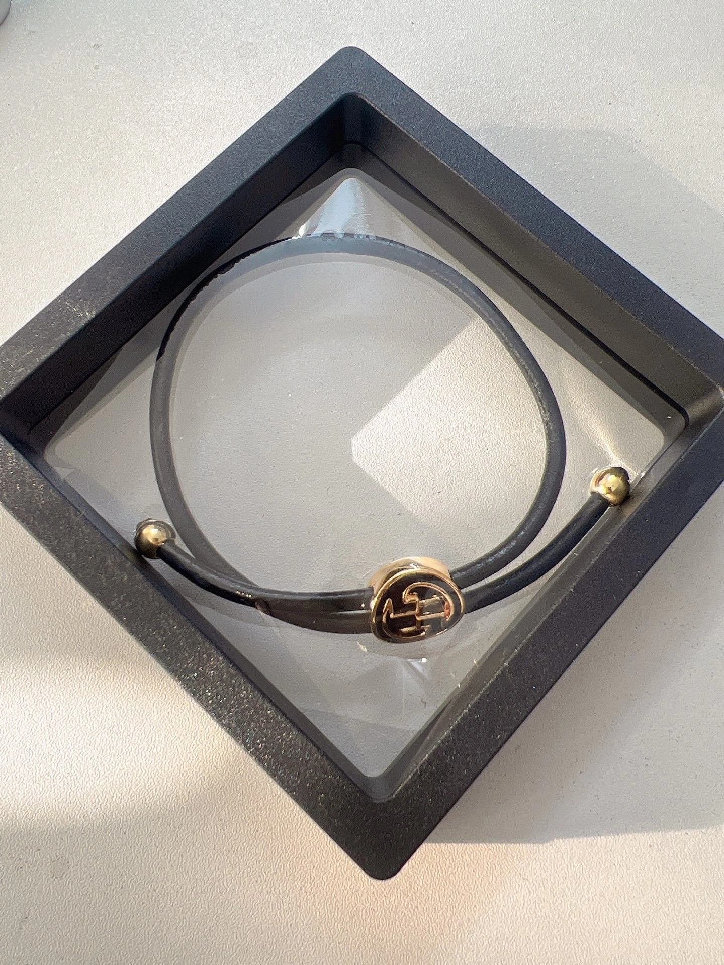 Barbara-- 6u33i cowhide bracelet item:F-S092A1004H