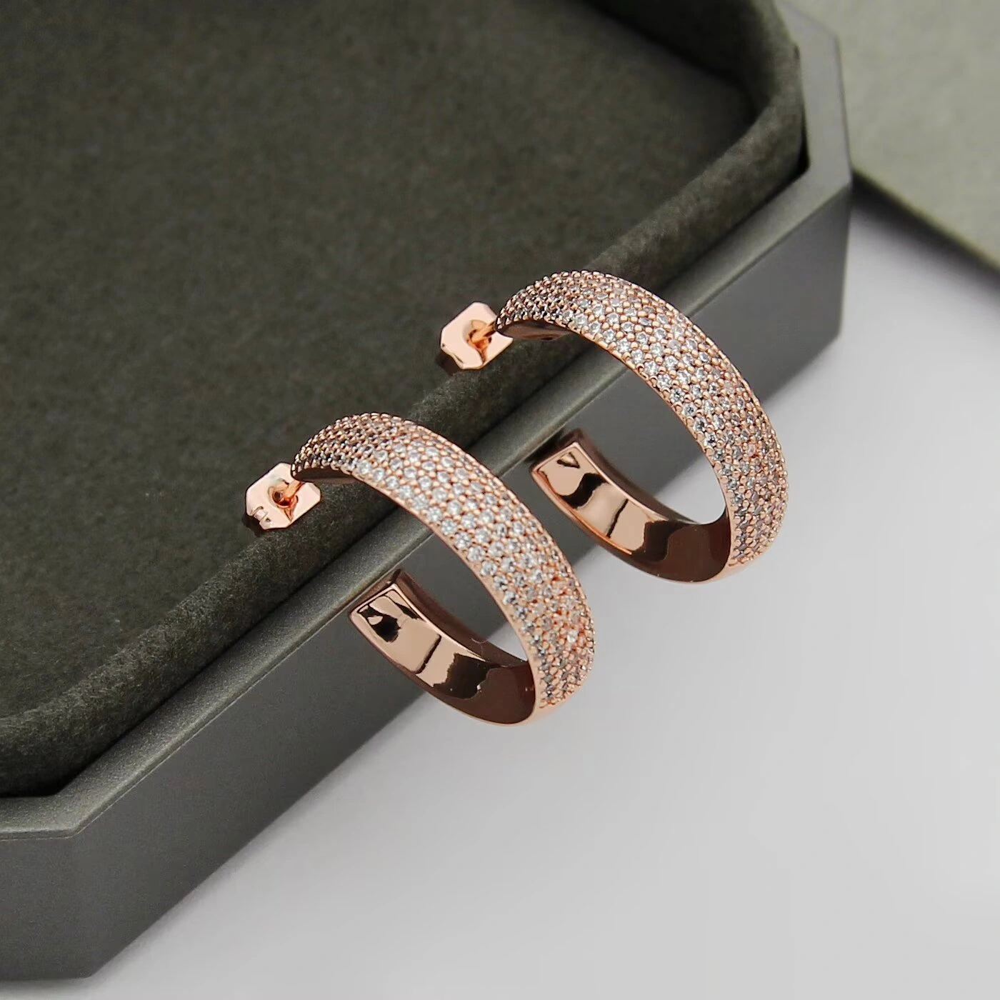 Barbara-- 75ssik1 earrings 3colour item:E-S092J1211-3H