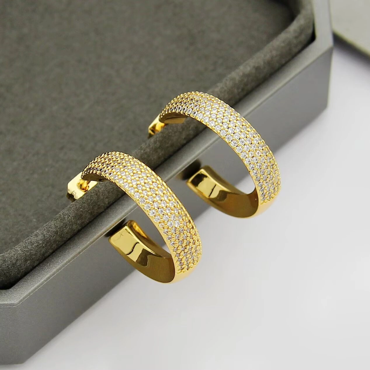 Barbara-- 75ssik1 earrings 3colour item:E-S092J1211-3H