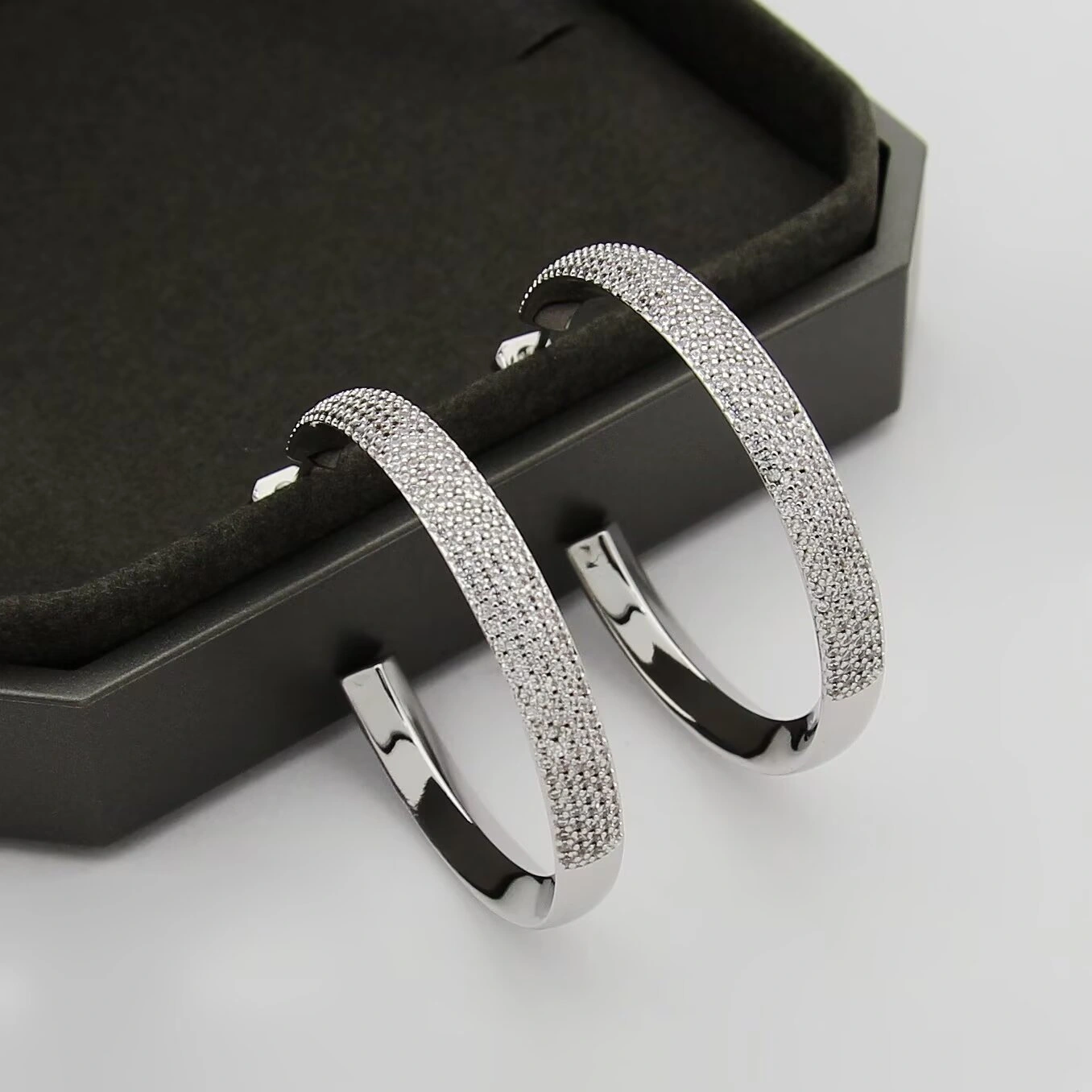 Barbara-- 75ssik1 earrings 3colour item:E-S092J1212-3H