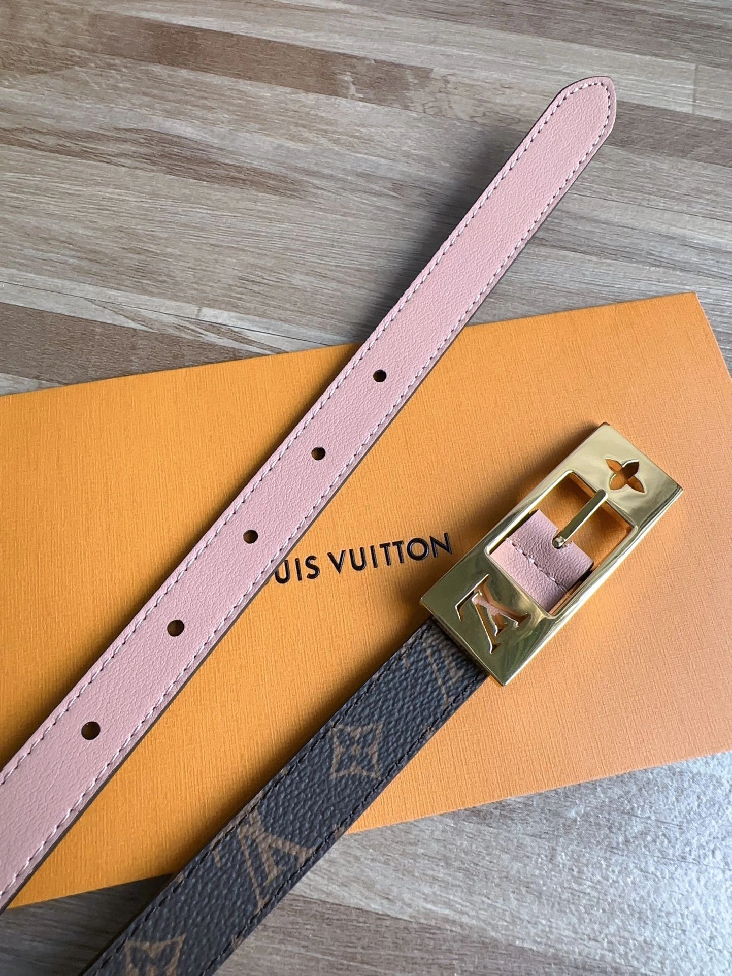 Barbara-- 8V 18MM M8370U reversible item:D-S042F0531