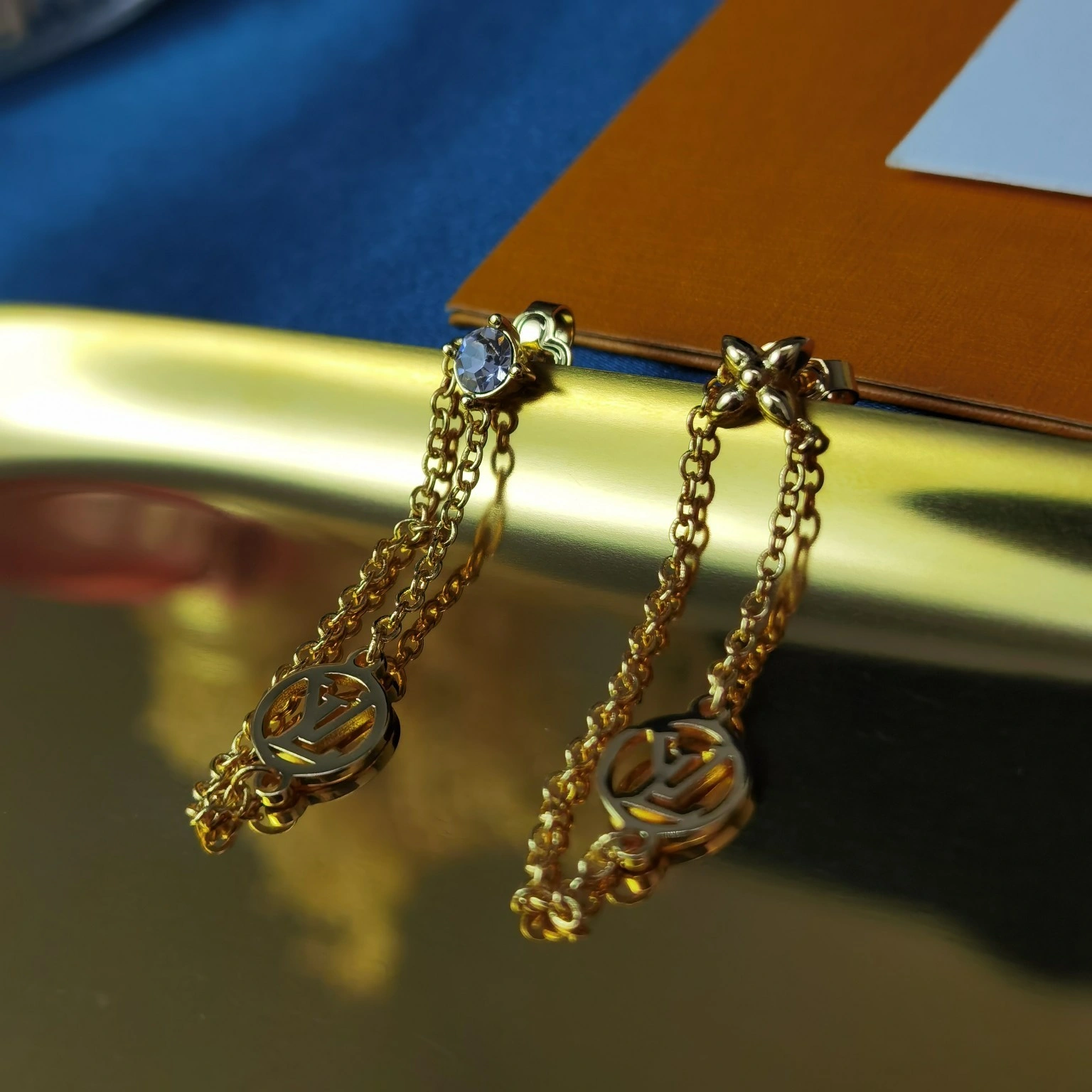 Barbara-- 8V Circle Monogram item:E-S092K2883H