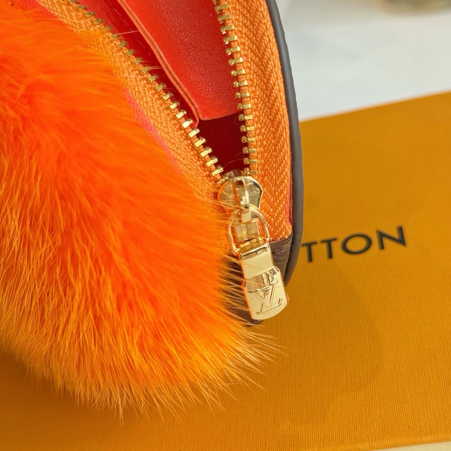 Barbara-- 8V Clementine Mink item:F-S000A1019H
