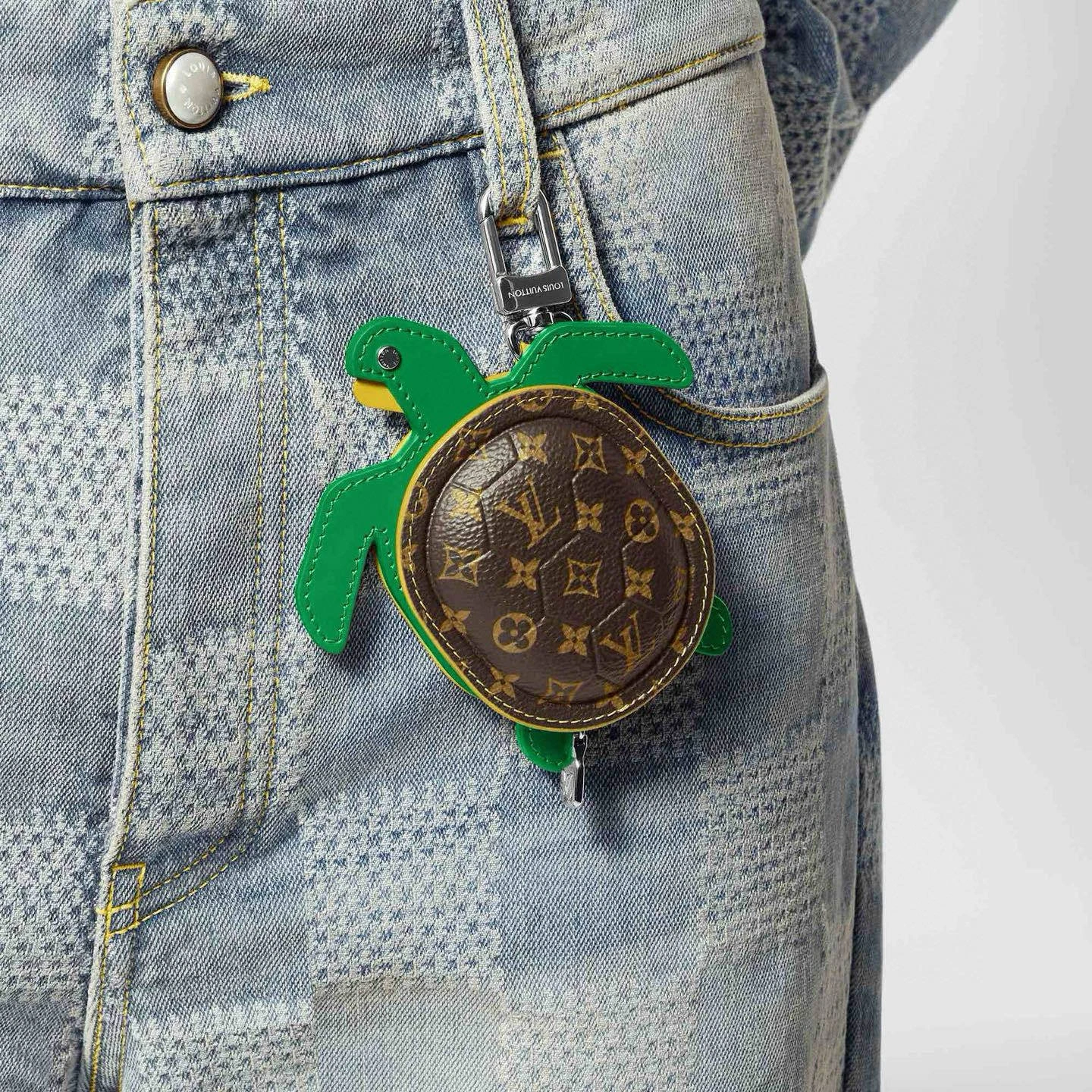Barbara-- 8V M01471 Turtle Pouch Monogram 3colour item:E-S132L1389-3H