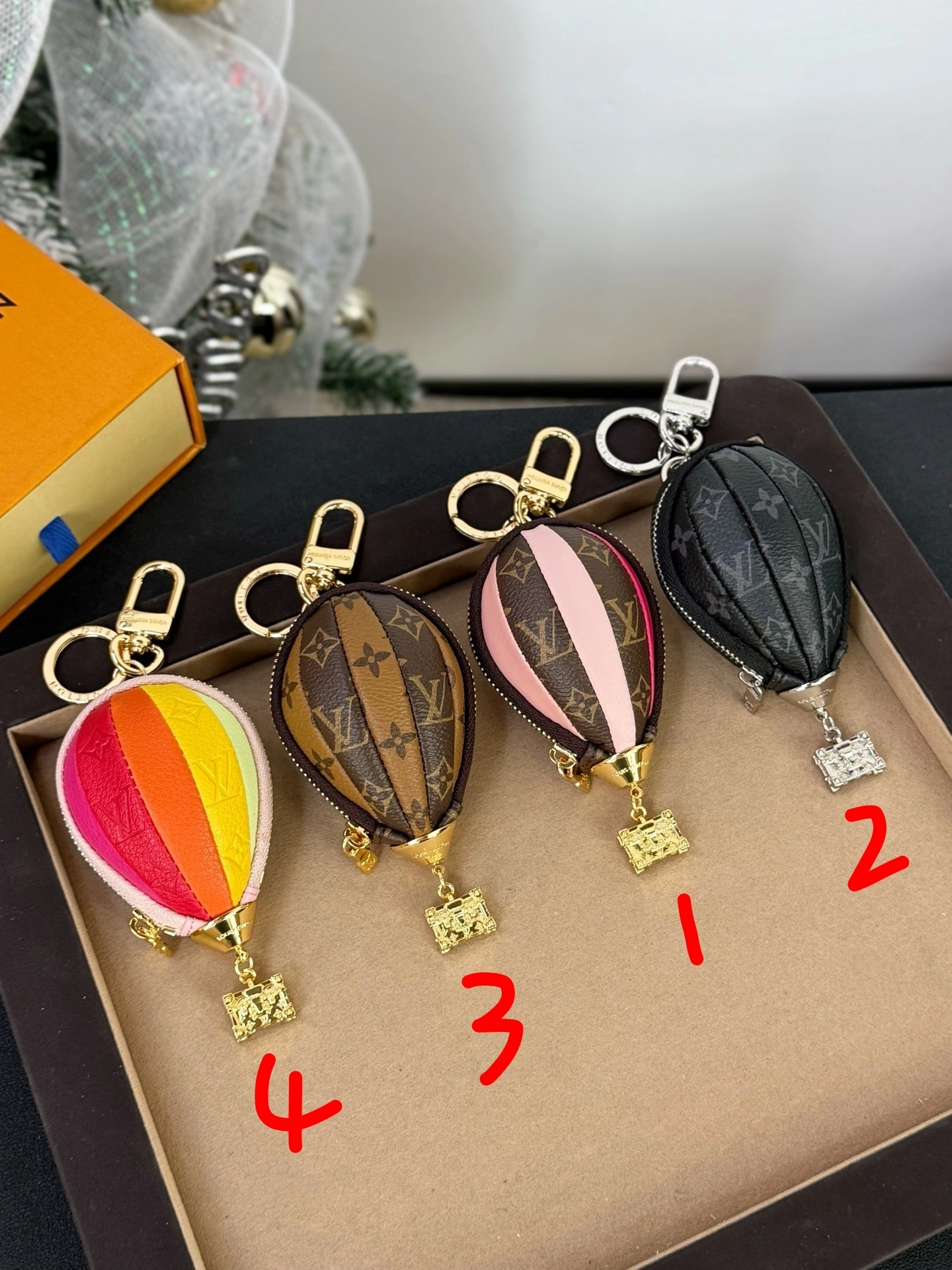 Barbara-- 8V M02128 Monogram 4colour item:F-S000A1024-4H