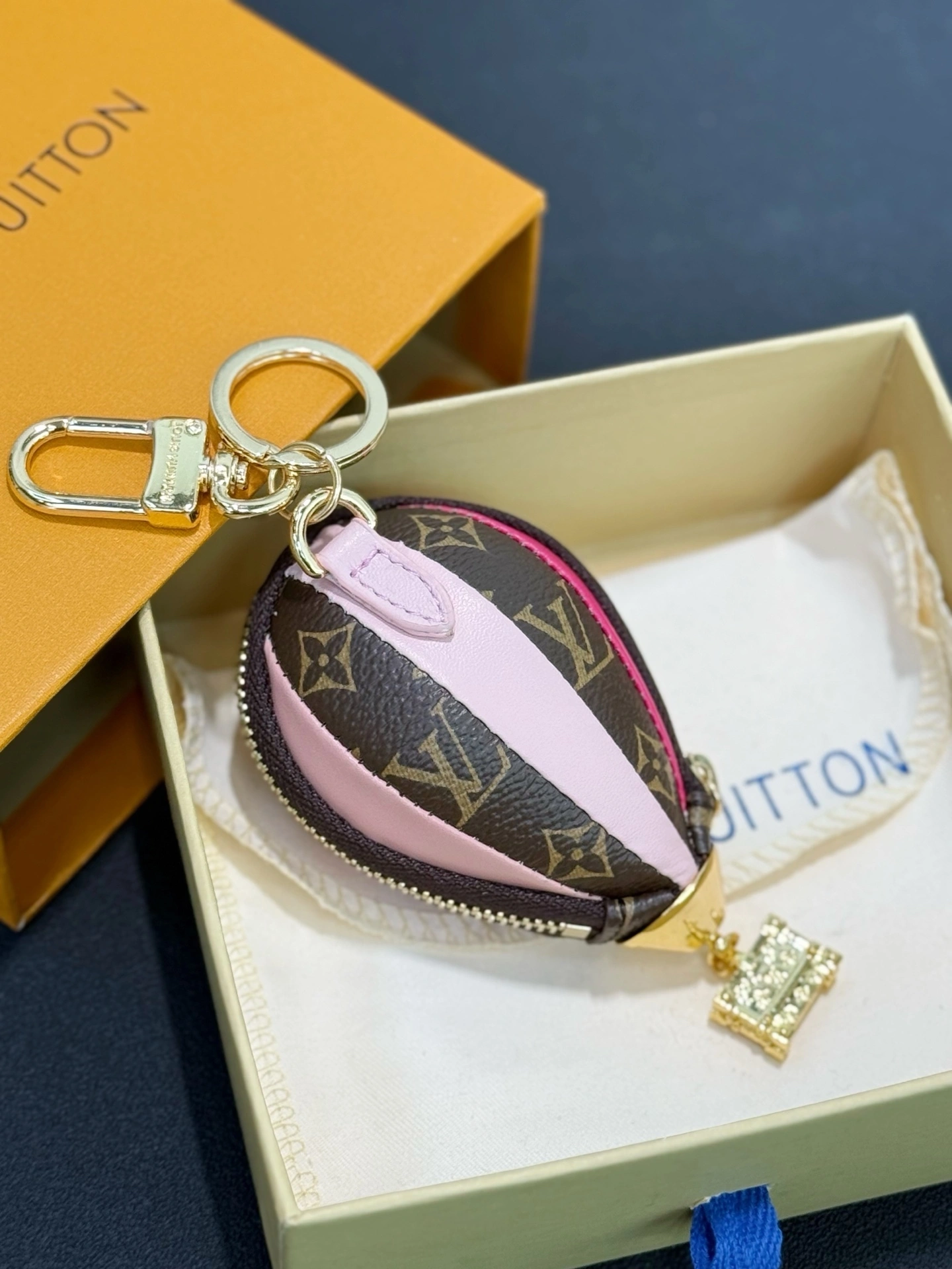 Barbara-- 8V M02128 Monogram 4colour item:F-S000A1024-4H
