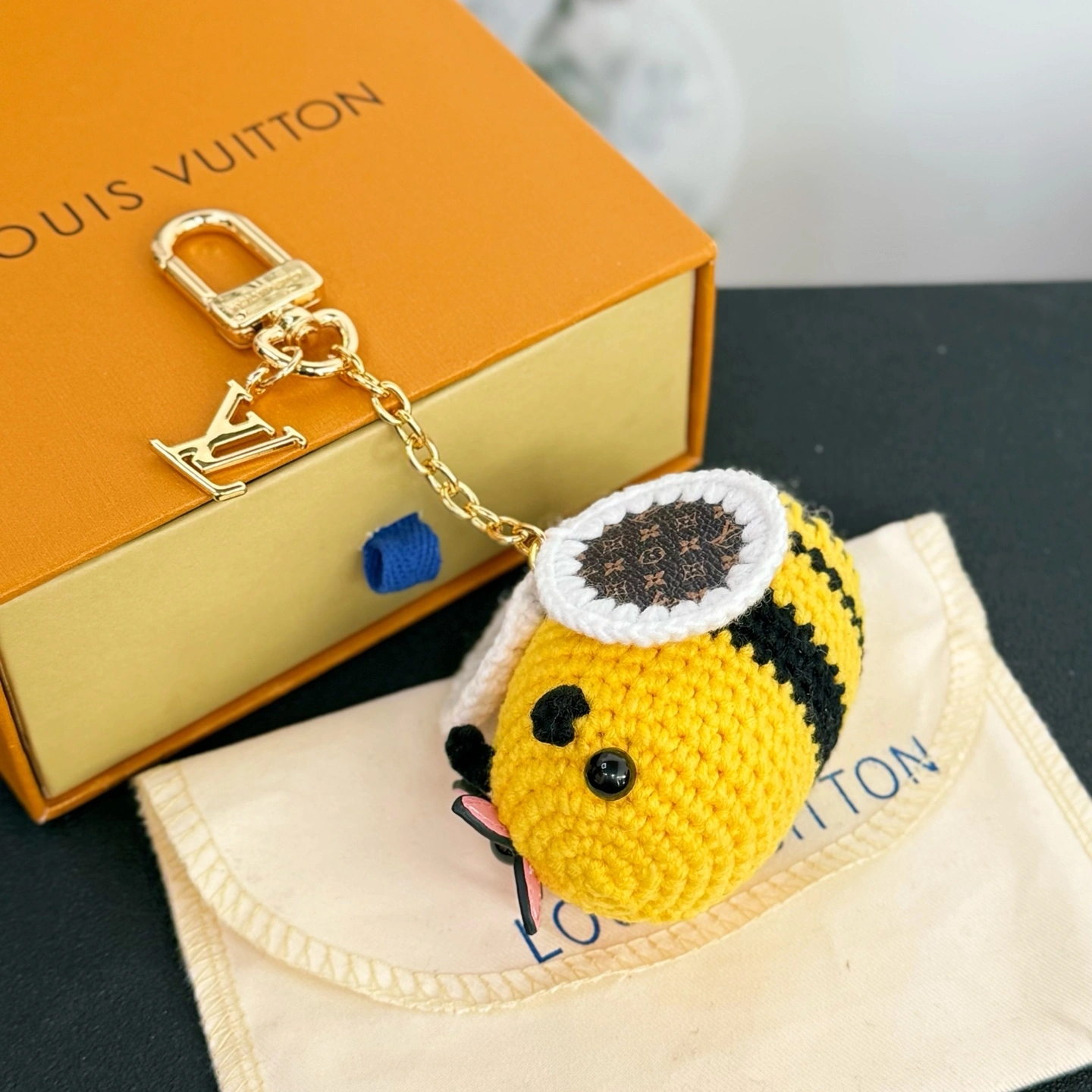 Barbara-- 8V M02585 BEE 8V CROCHET Cotton Monogram item:F-S000A1017H