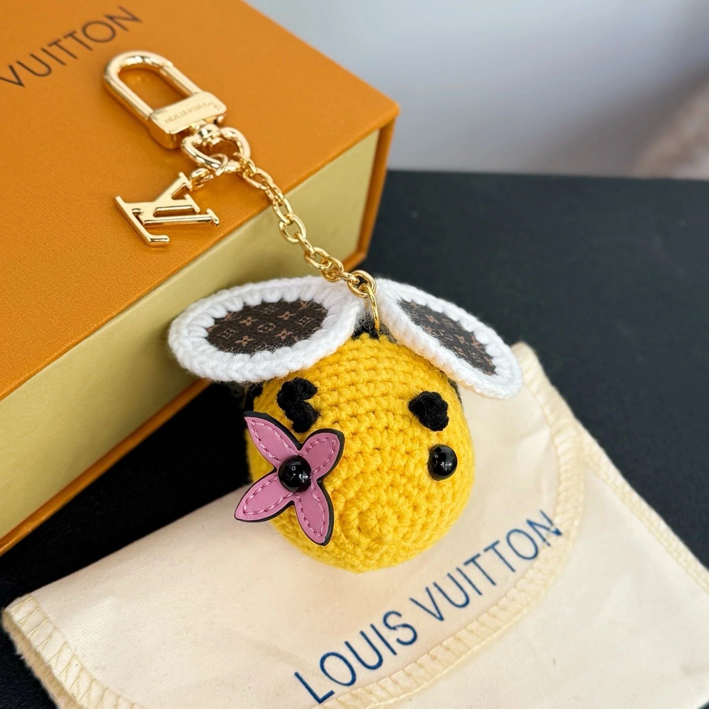 Barbara-- 8V M02585 BEE 8V CROCHET Cotton Monogram item:F-S000A1017H
