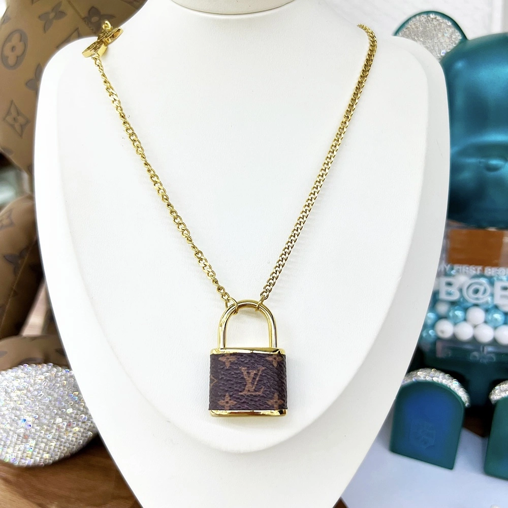 Barbara-- 8V Monogram Lock 2colour item:D-S092K1822-2