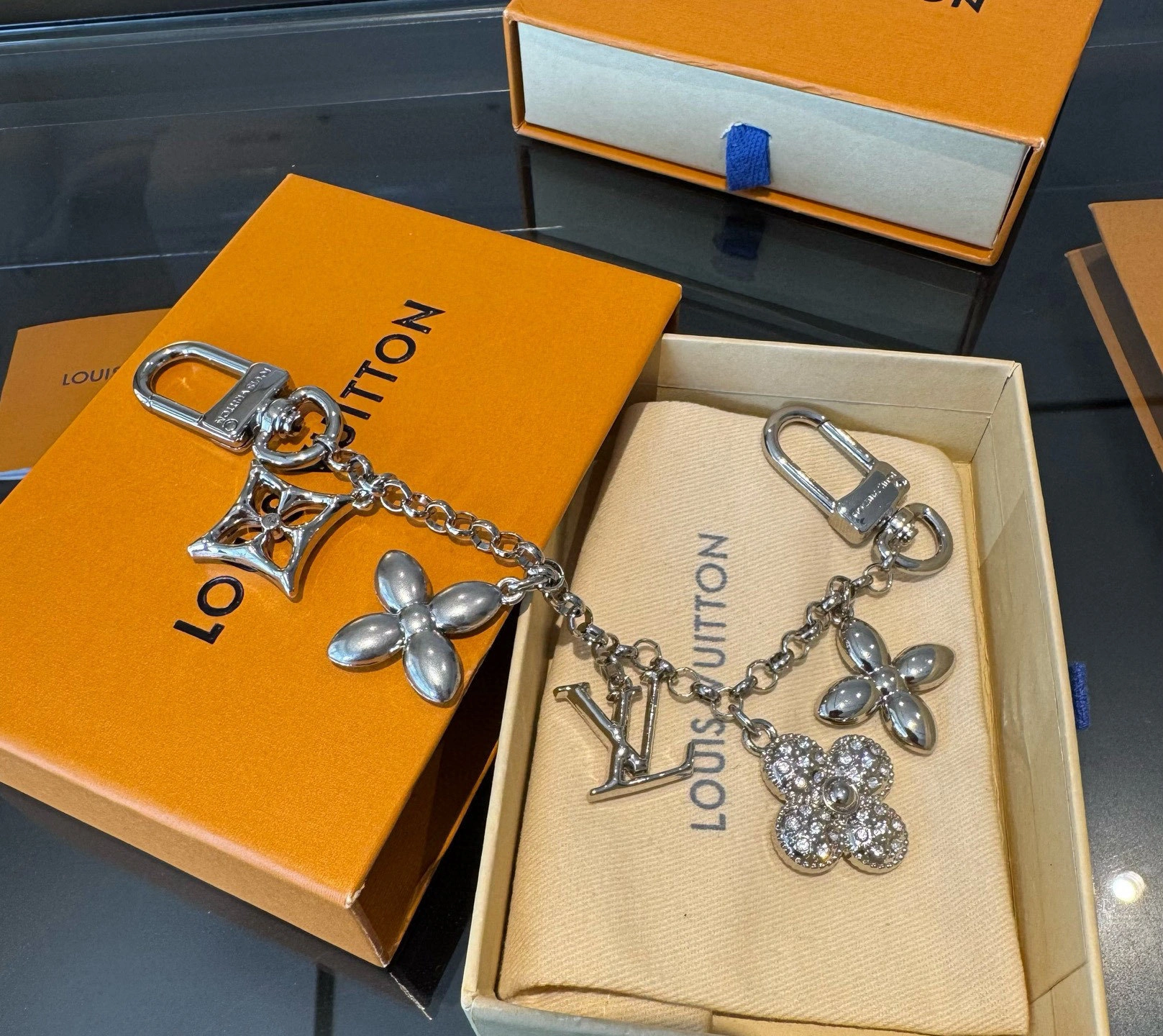 Barbara-- 8V Spring Street Chain Monogram 2colour item:E-S132L1388-2H