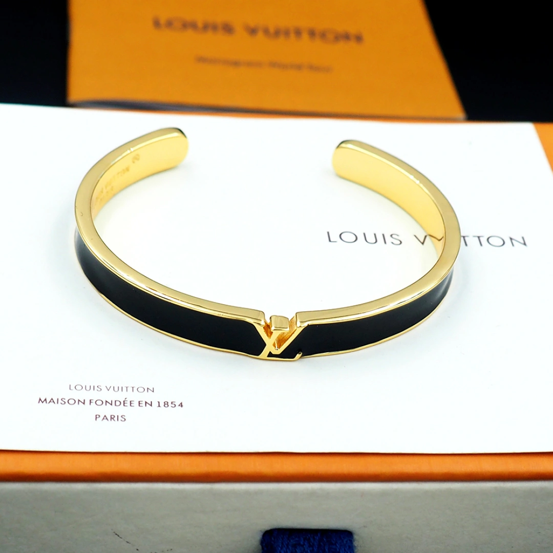 Barbara-- 8V bracelet 2colour item : E-S092J3120-2H