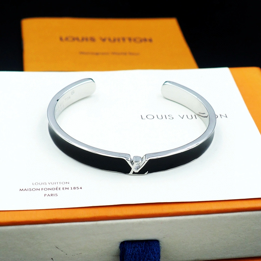 Barbara-- 8V bracelet 2colour item : E-S092J3120-2H
