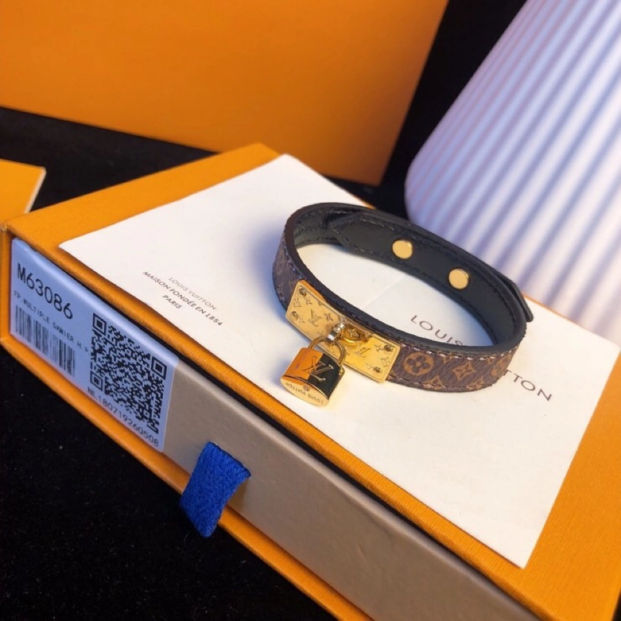 Barbara-- 8V bracelet Calfskin item : E-S092J3034H
