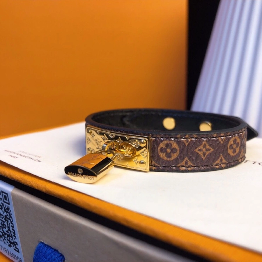 Barbara-- 8V bracelet Calfskin item : E-S092J3034H