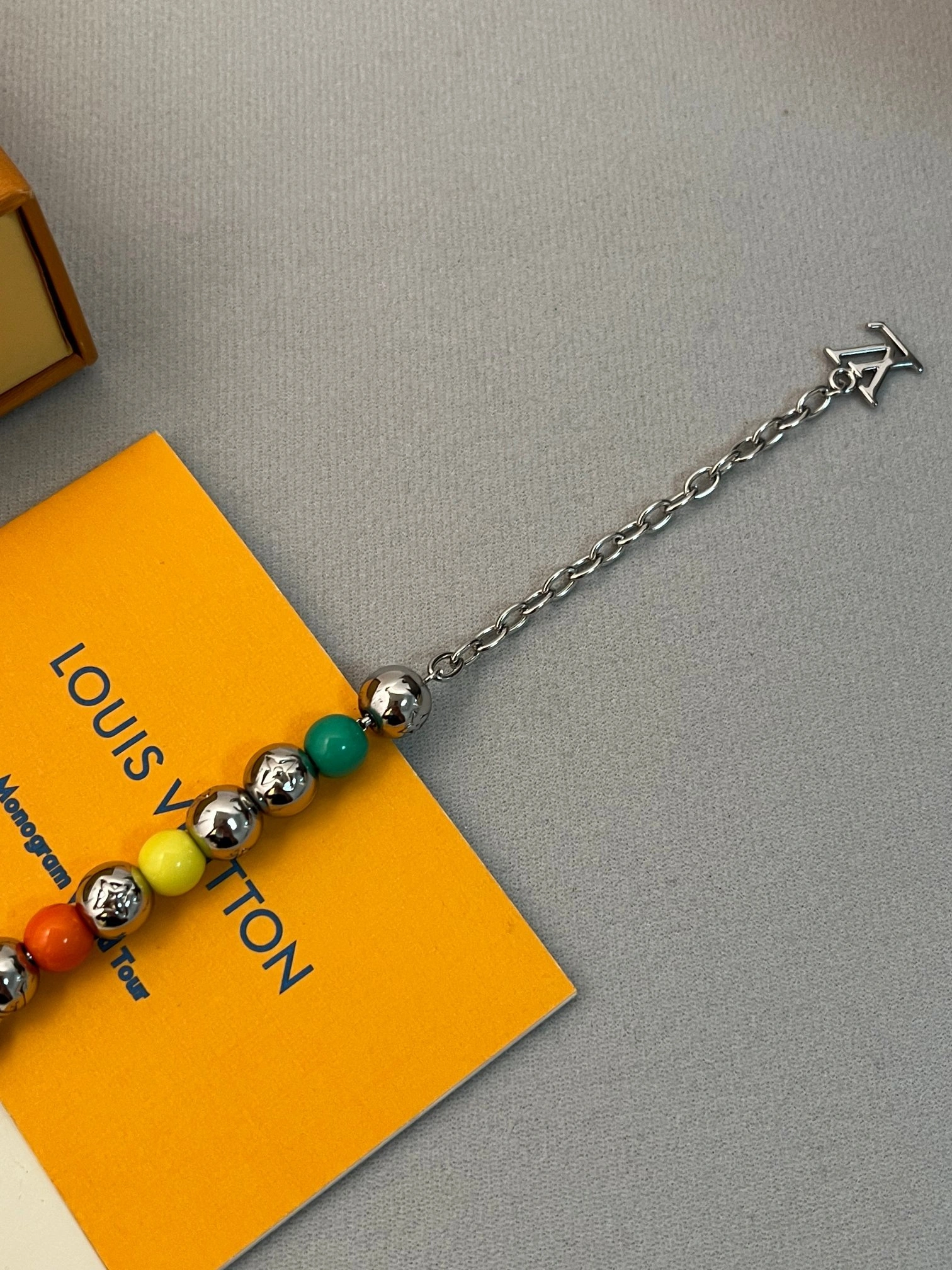 Barbara-- 8V bracelet M02729 item : E-S006K0216H