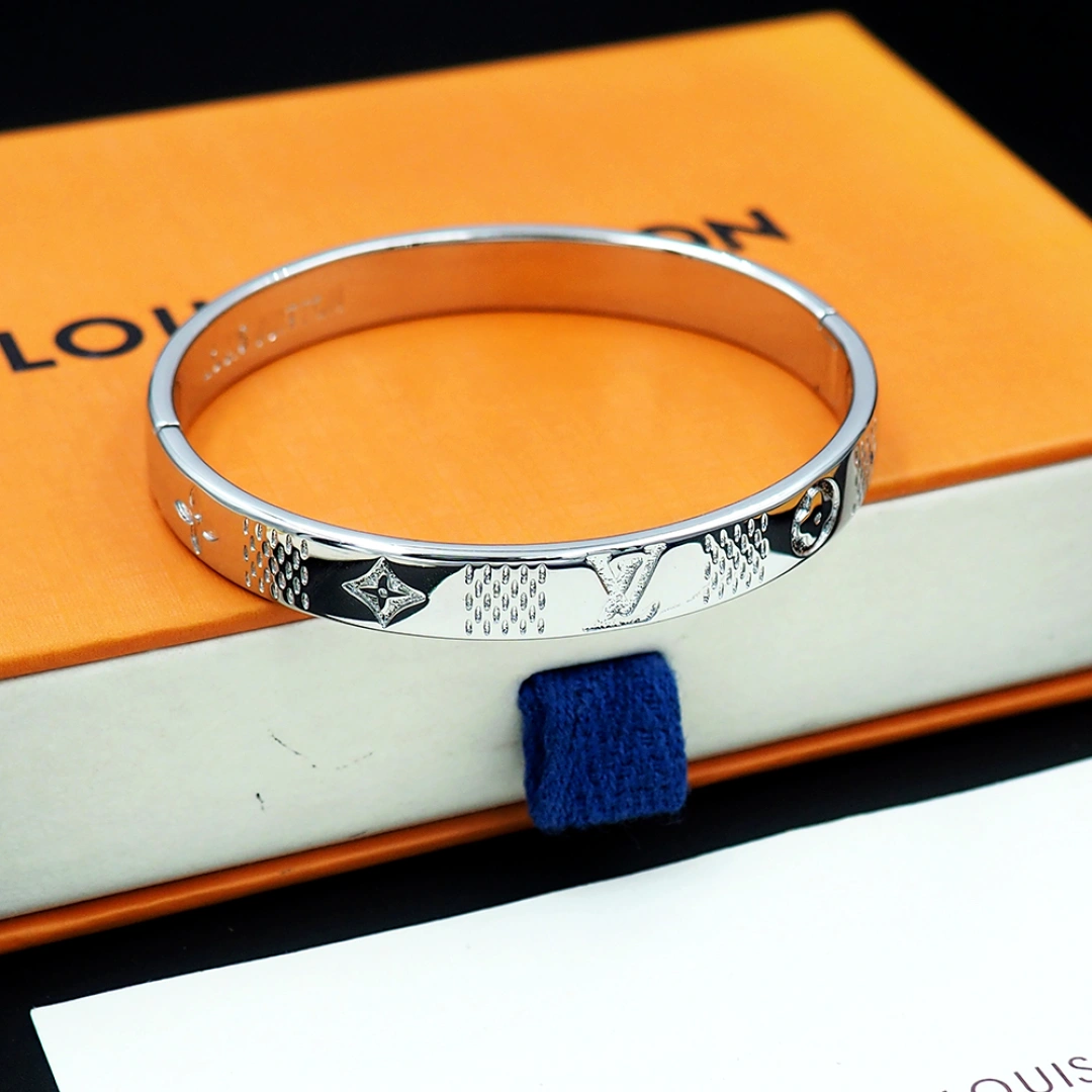 Barbara-- 8V bracelet XB850 2colour item : E-S092J3121-2H
