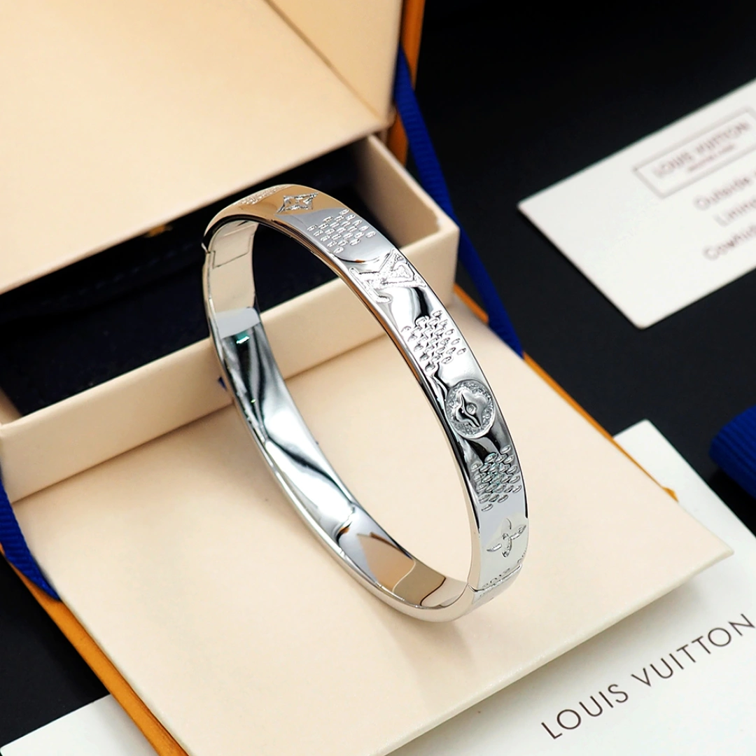 Barbara-- 8V bracelet XB850 2colour item : E-S092J3121-2H