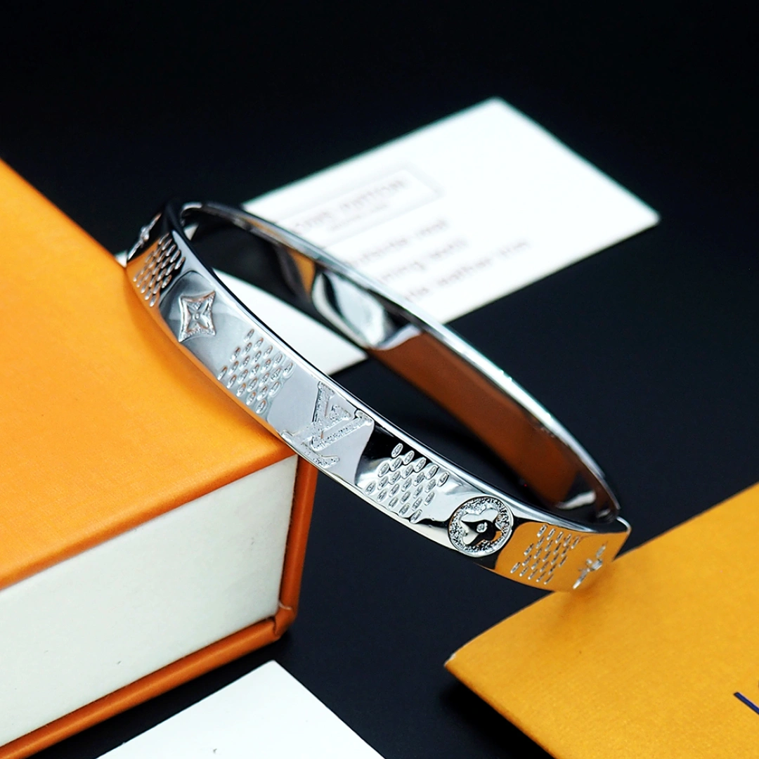 Barbara-- 8V bracelet XB850 2colour item : E-S092J3121-2H