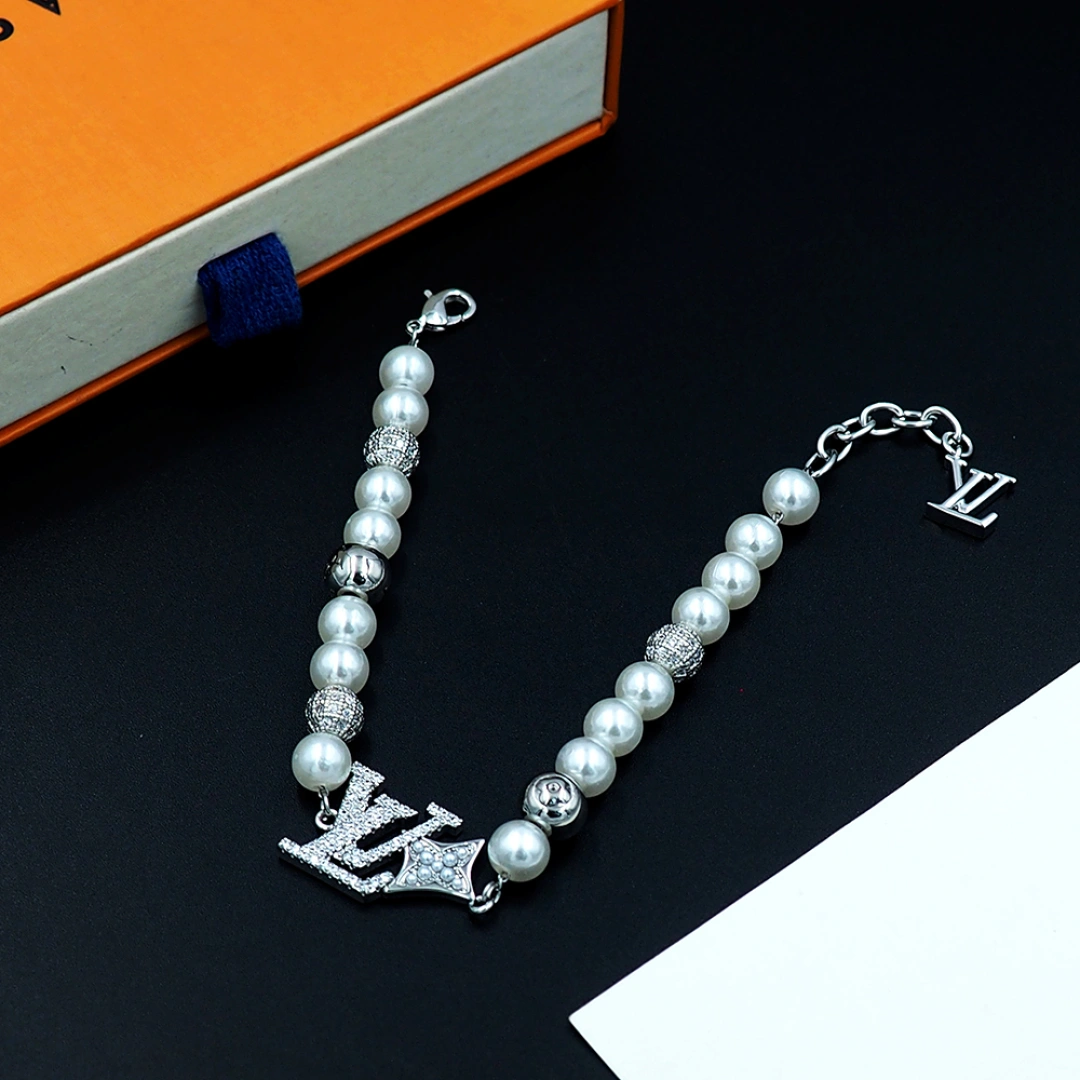 Barbara-- 8V bracelet item:E-S092J1220H
