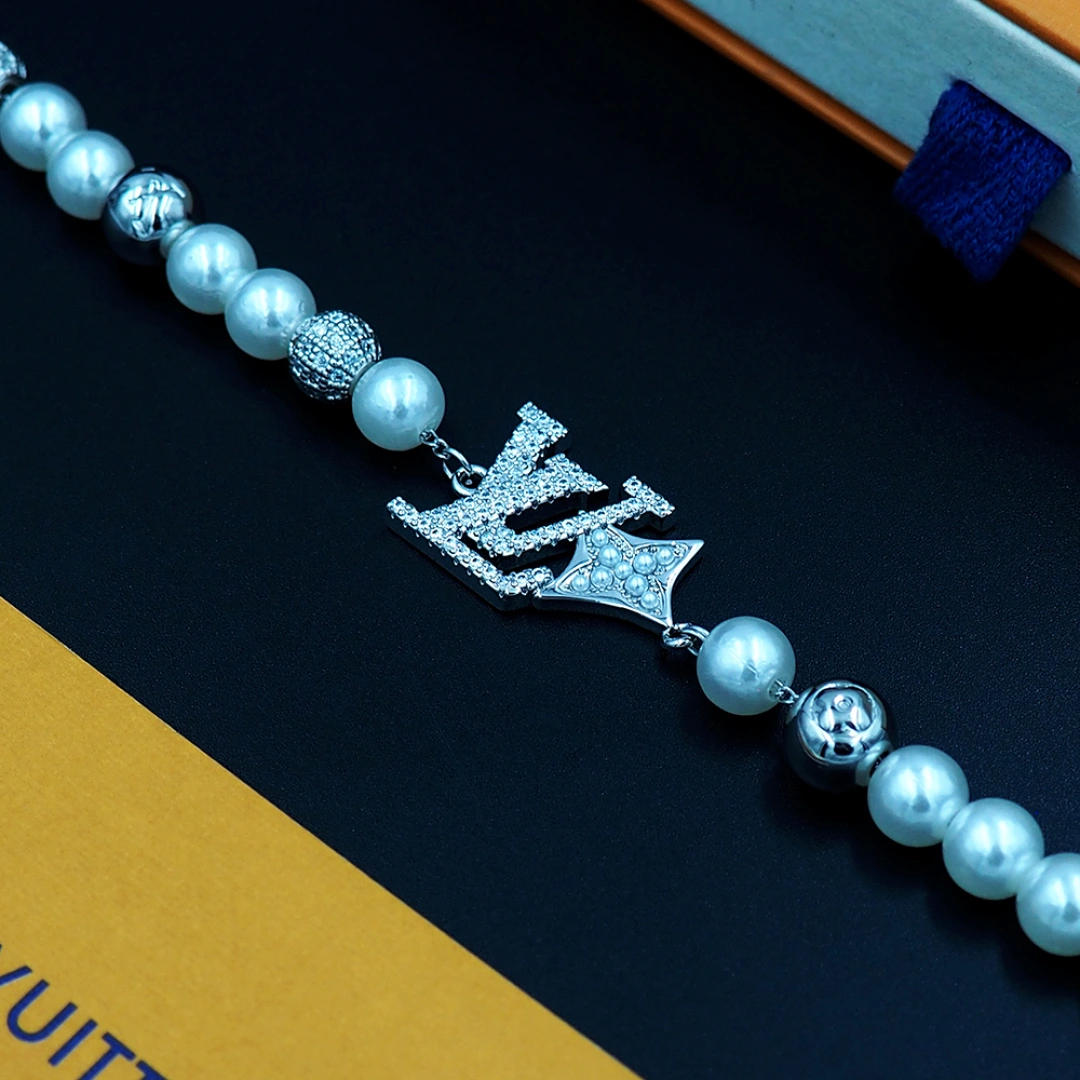 Barbara-- 8V bracelet item:E-S092J1220H