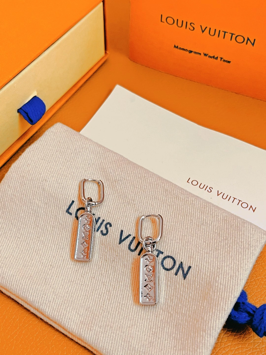 Barbara-- 8V earrings Q06946 2colour item : E-S006K0217-2H