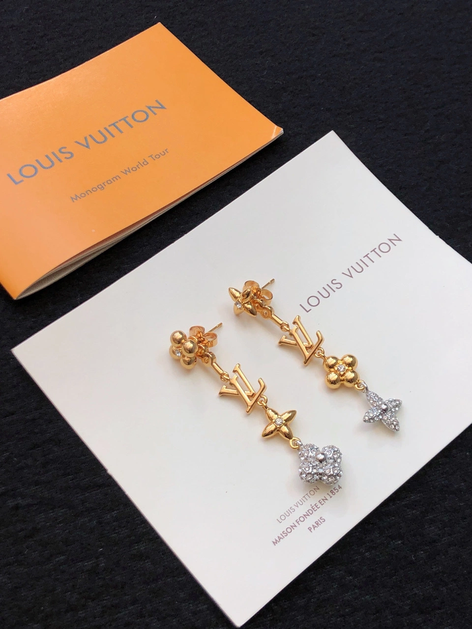 Barbara-- 8V earrings item : E-S092J2914H