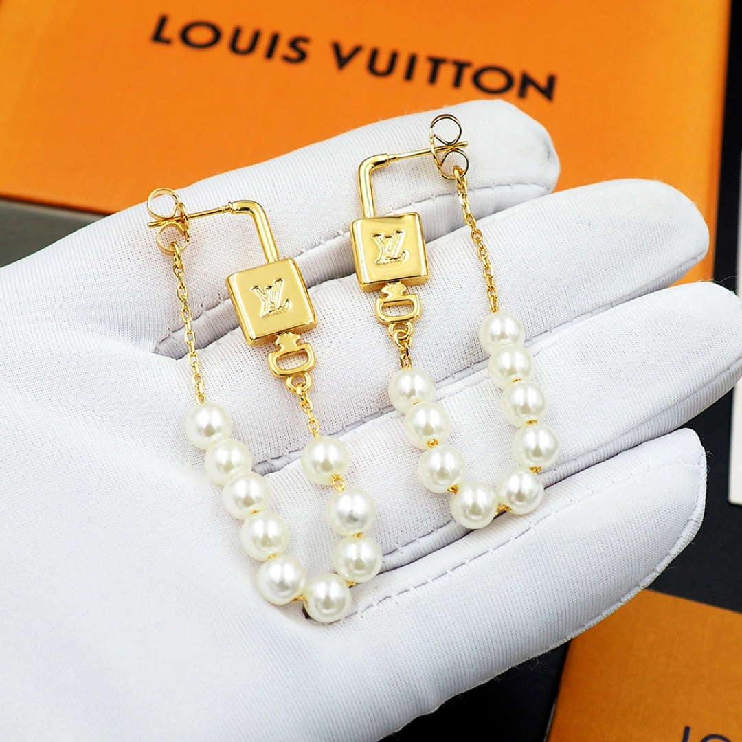 Barbara-- 8V earrings item : E-S092J3037H