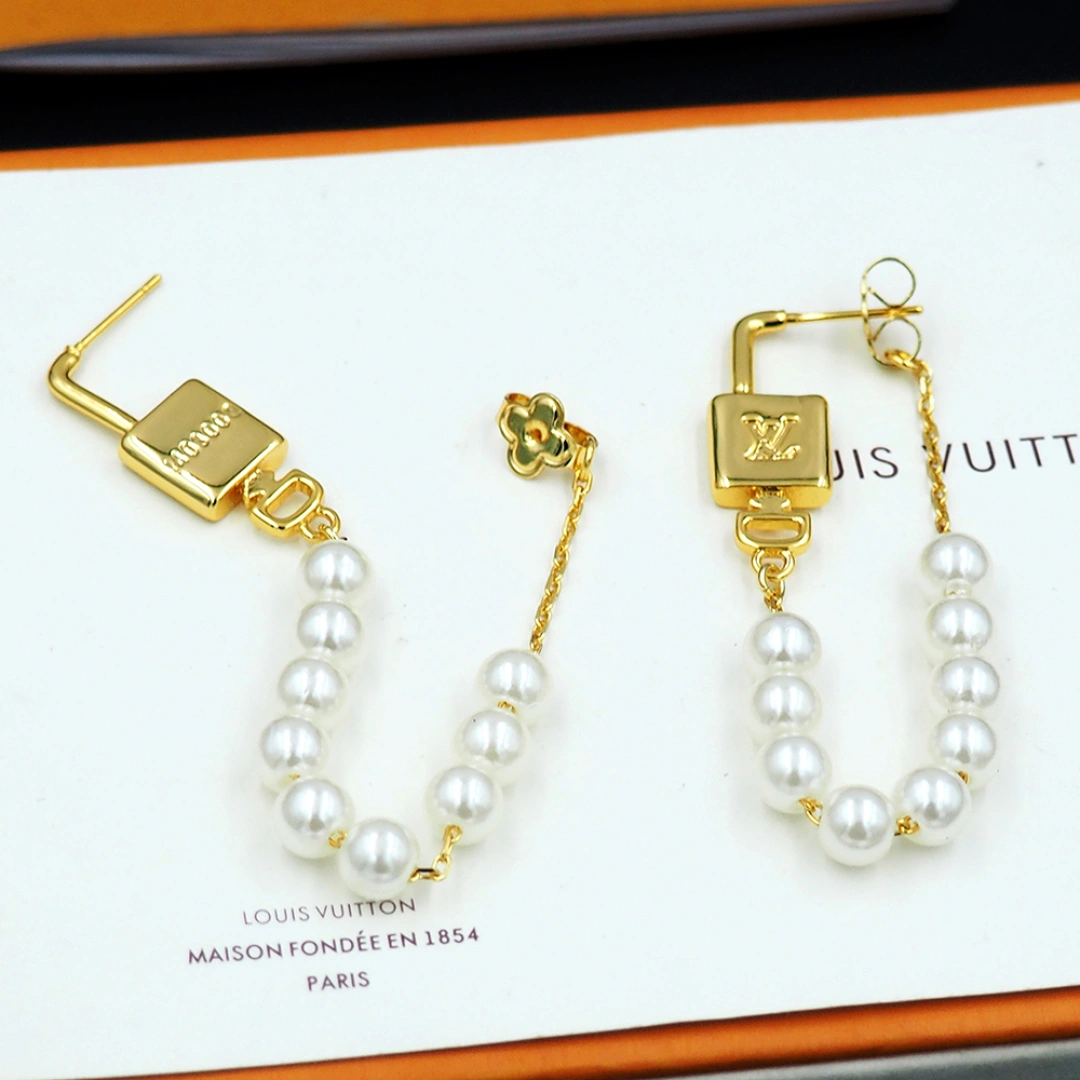 Barbara-- 8V earrings item : E-S092J3037H