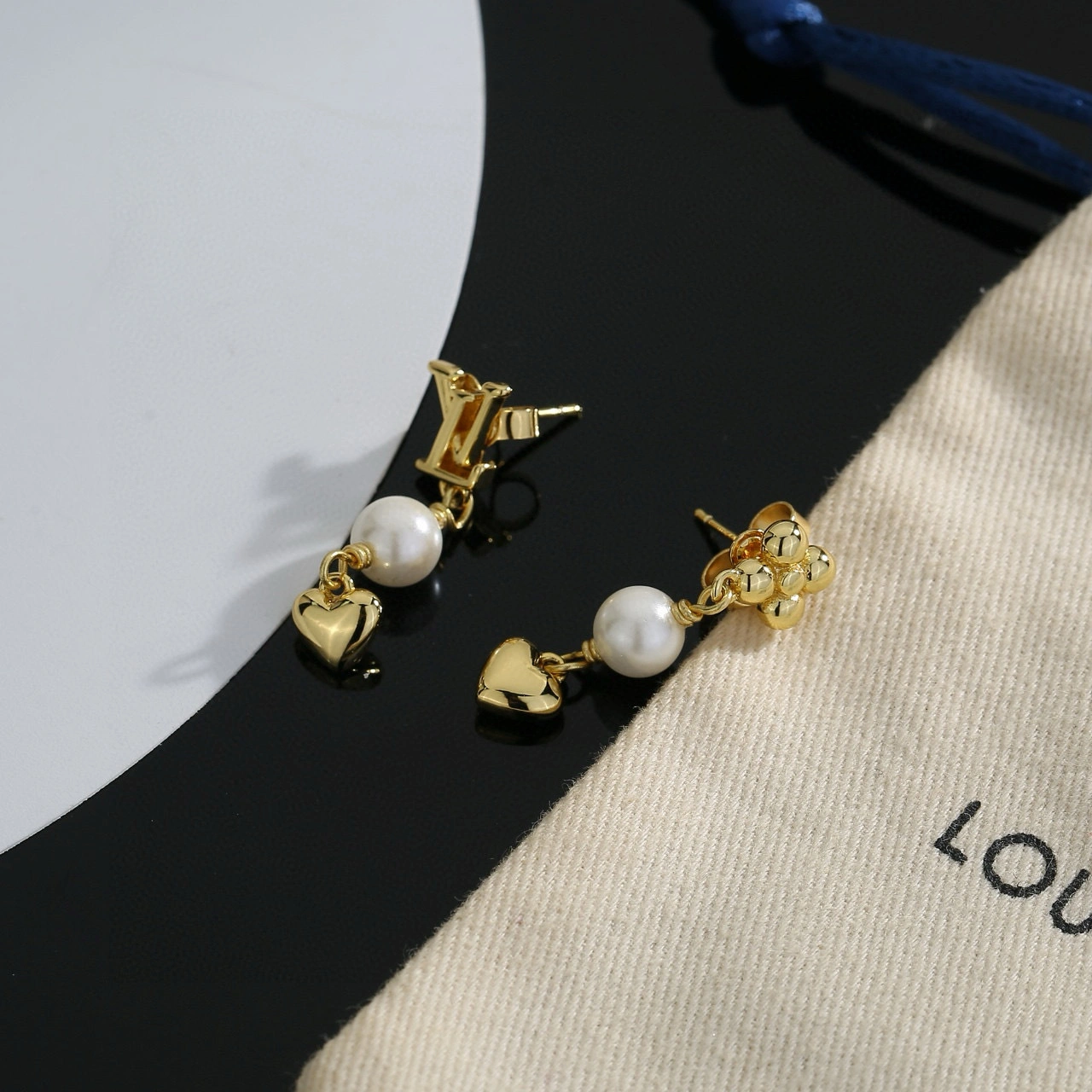 Barbara-- 8V earrings item : E-S092J3038H