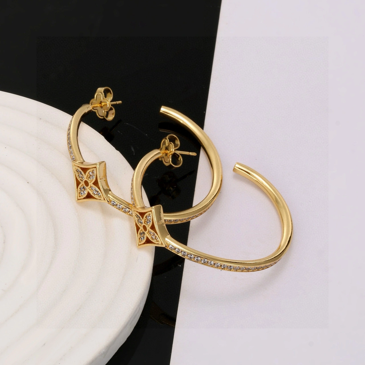 Barbara-- 8V earrings item : E-S092K0807H