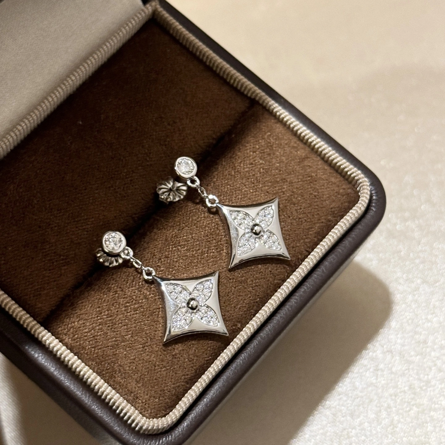 Barbara-- 8V earrings s925 silver item : E-S092J3116H