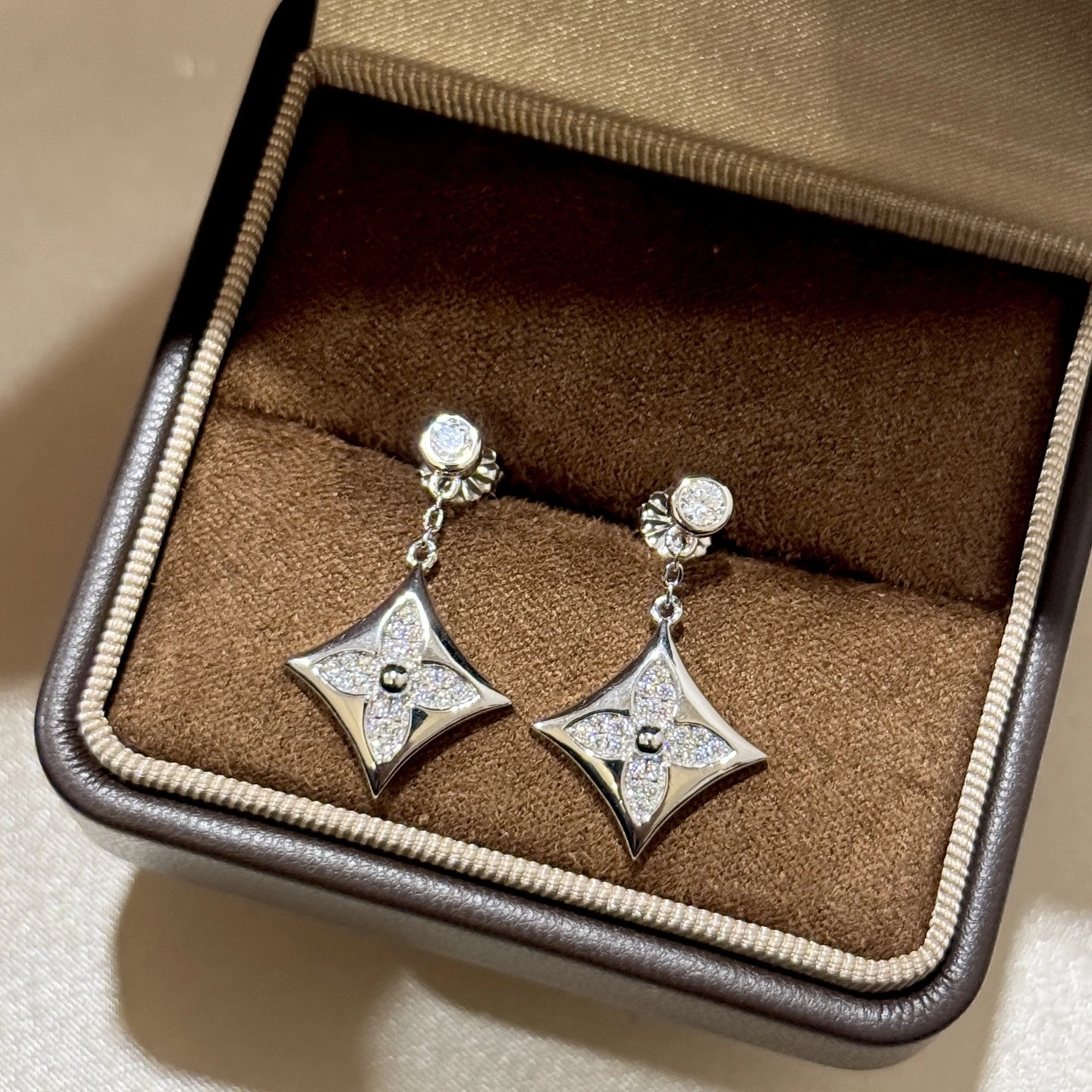 Barbara-- 8V earrings s925 silver item : E-S092J3116H